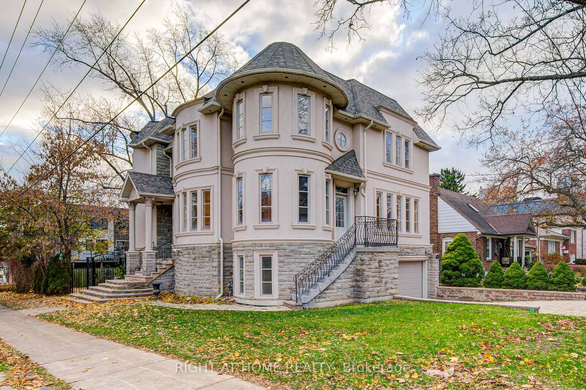 125 Kingsdale Avenue, Toronto, ON M2N 3W5, Toronto C14 — photo 1