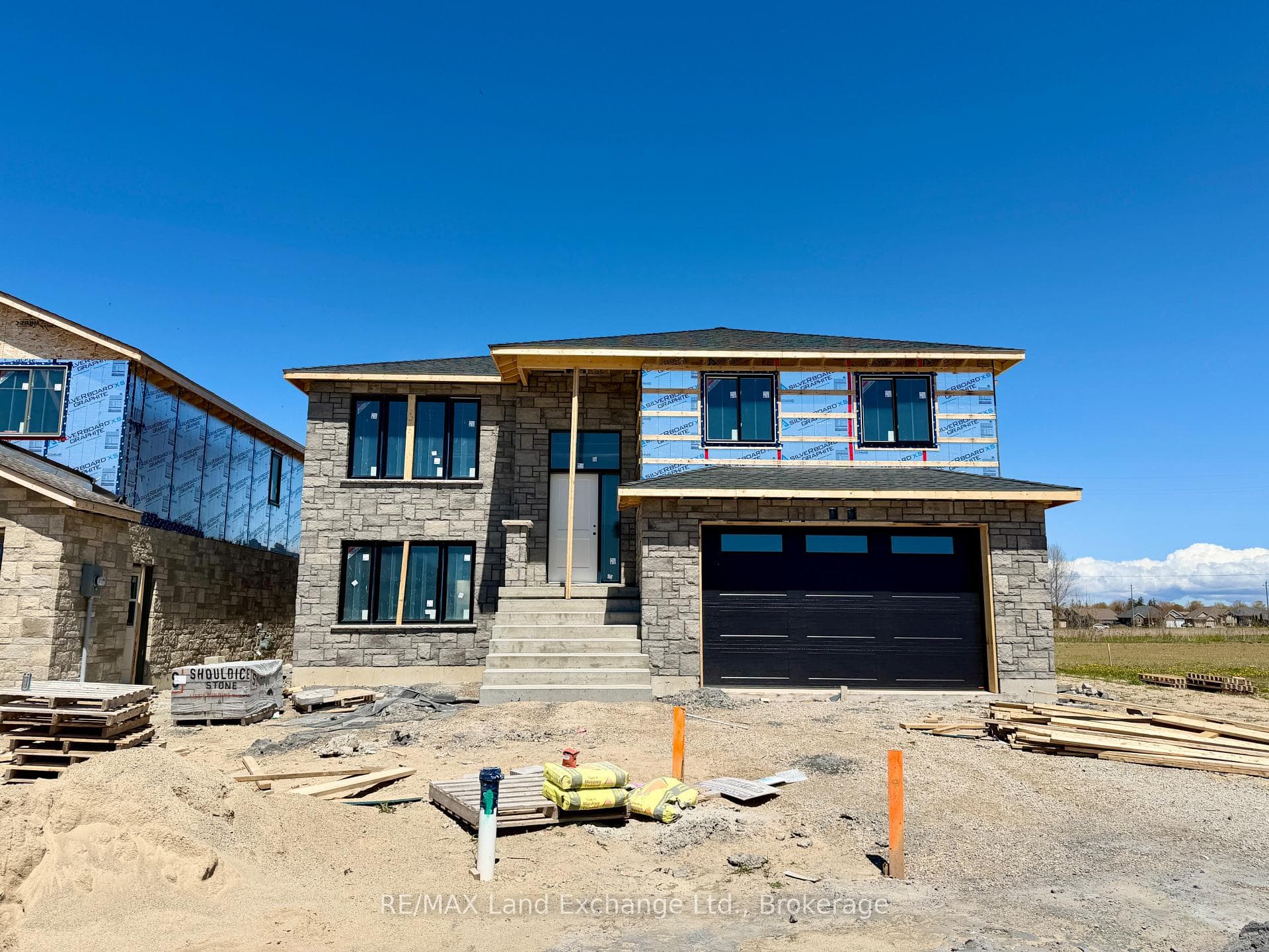 431 Burnside Street, Saugeen Shores, ON N0H 2C3, Saugeen Shores — photo 1