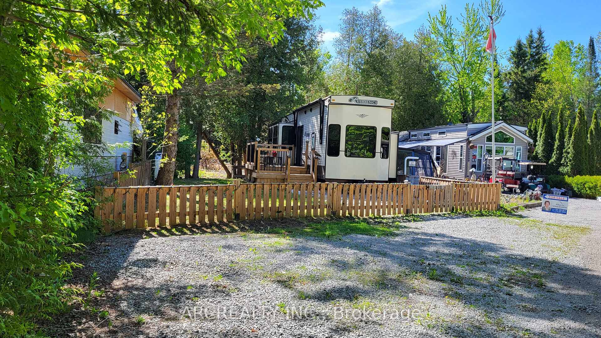 69 Horseshoe Circle, Georgina, ON L0E 1N0, Georgina — photo 1