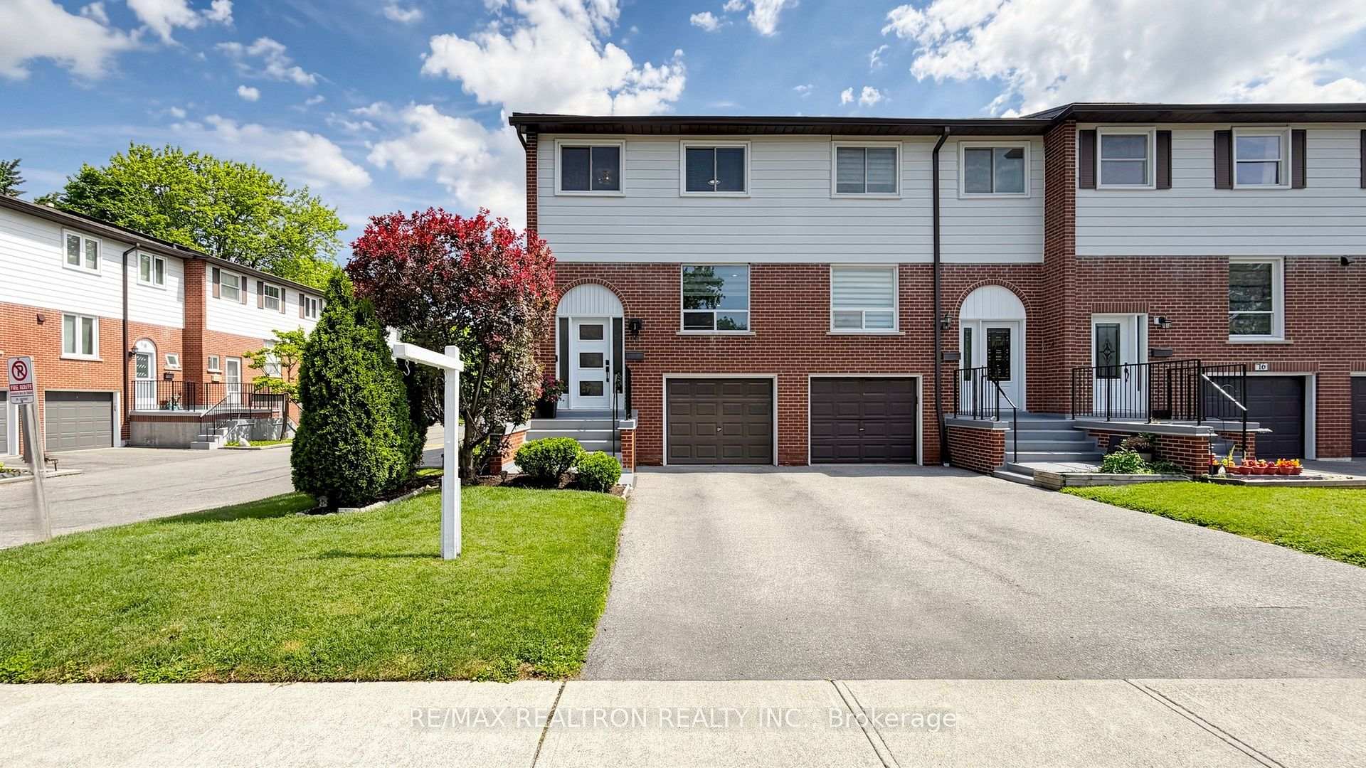 2445 Homelands Drive 18, Mississauga, ON L5K 2C6, Mississauga — photo 1