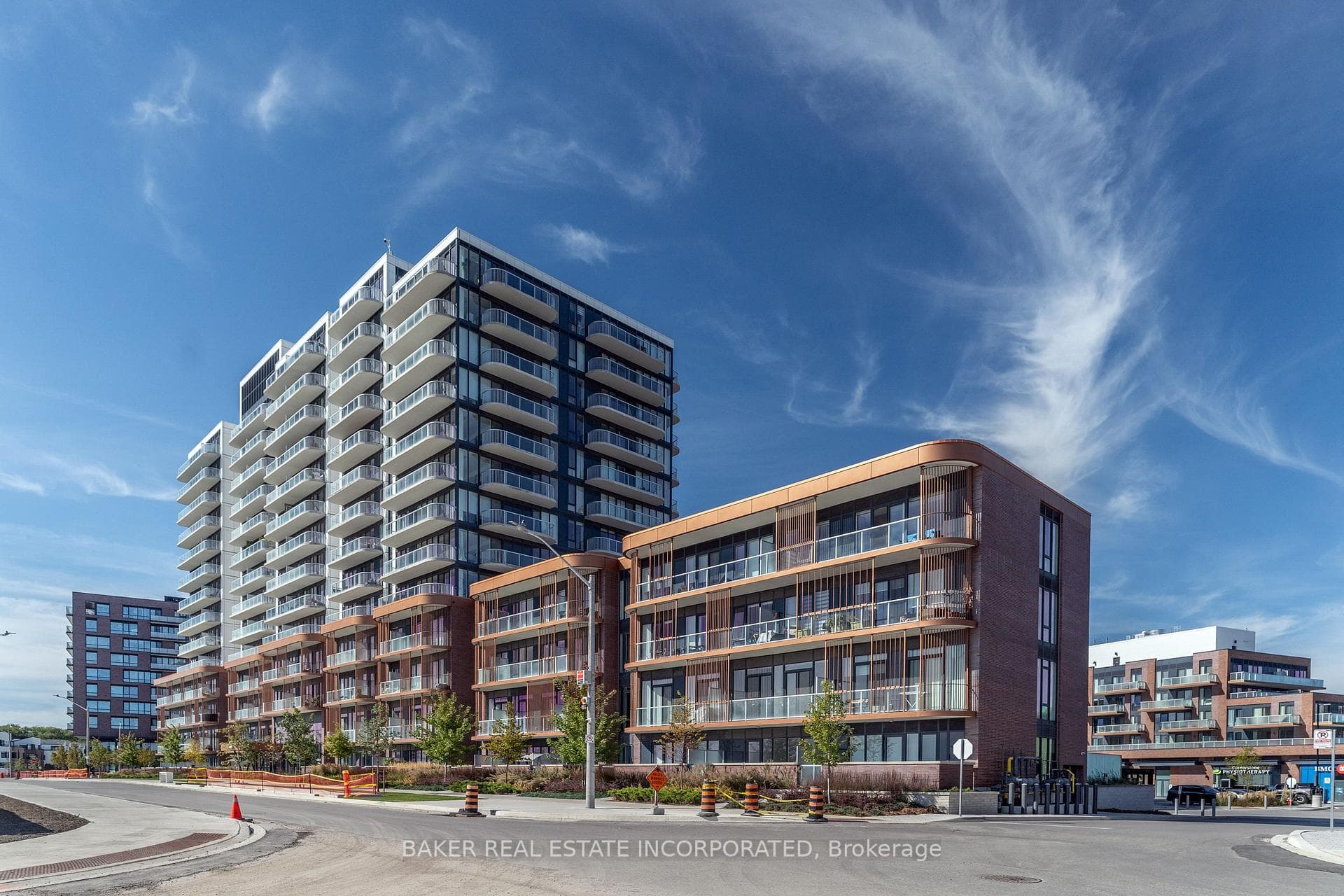 220 Missinnihe Way 102, Mississauga, ON L5H 0A9, Mississauga — photo 1