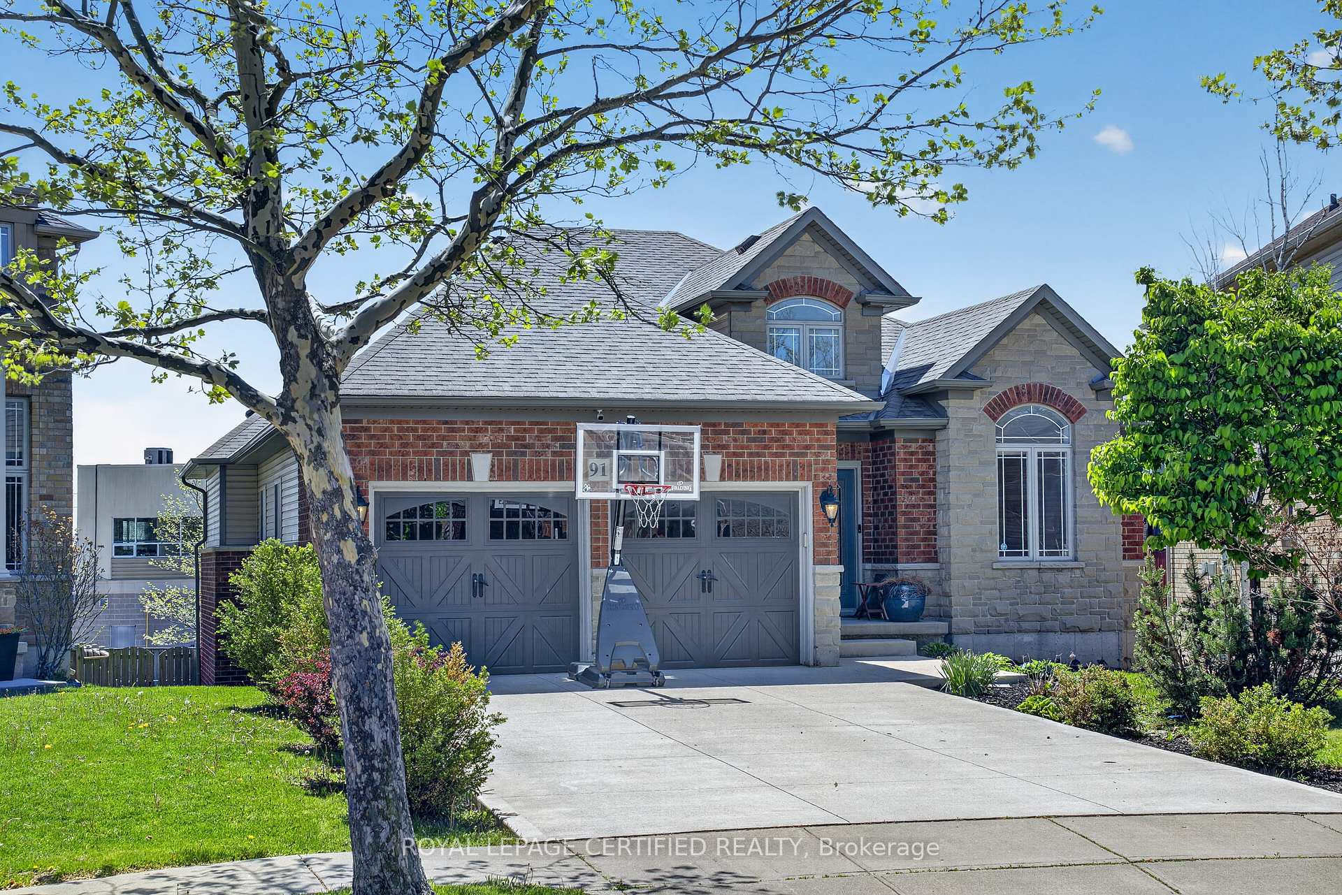 91 Candlewood Drive, Hamilton, ON L8J 0A3, Hamilton — photo 1