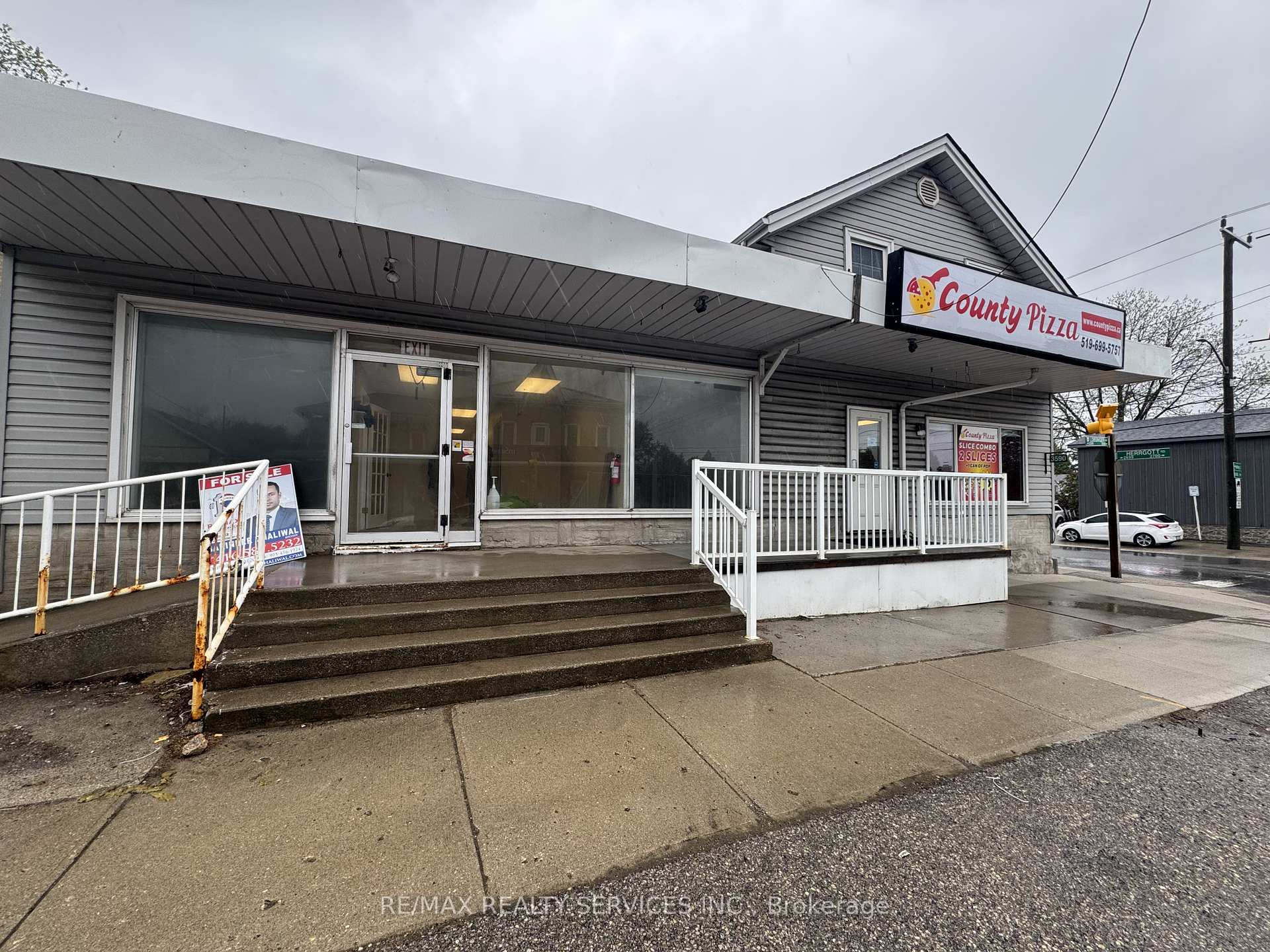 3590 Lobsinger Line 2, Woolwich, ON N0B 2M0, Woolwich — photo 1