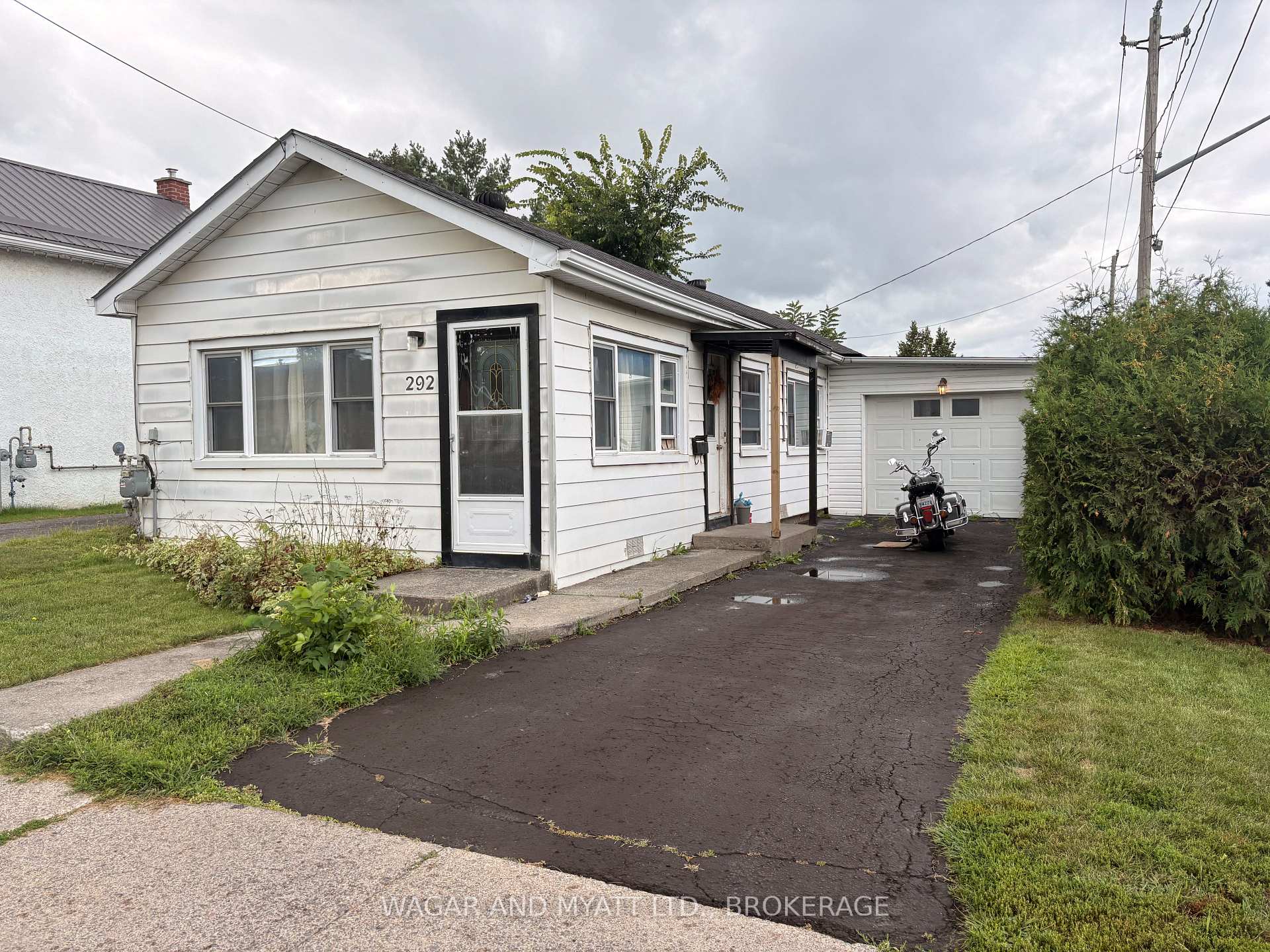 292 CAMDEN Road, Greater Napanee, ON K7R 1E6, Greater Napanee — photo 1