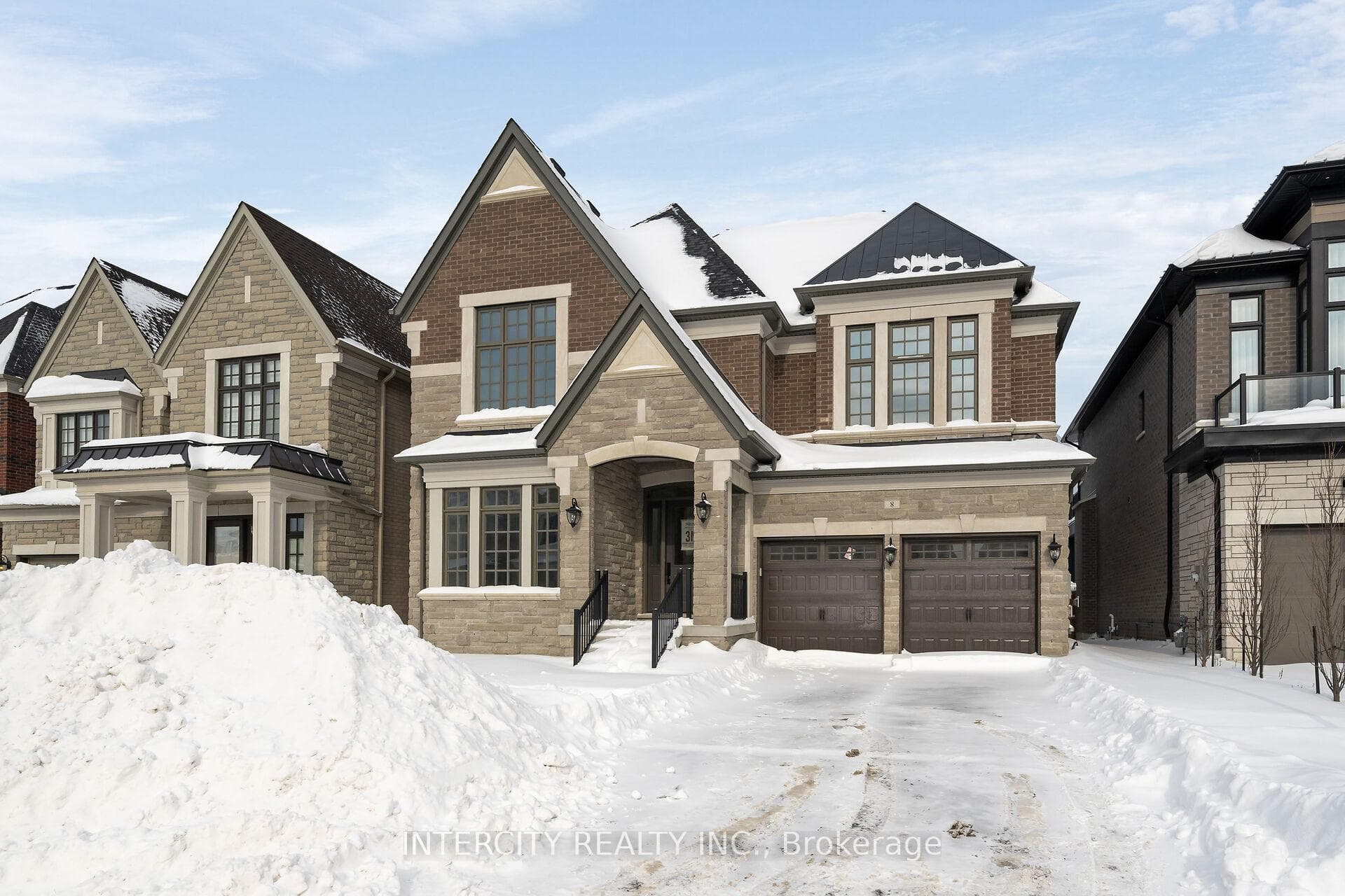8 Heart Lake Circle, King, ON L7B 0T1, King — photo 1