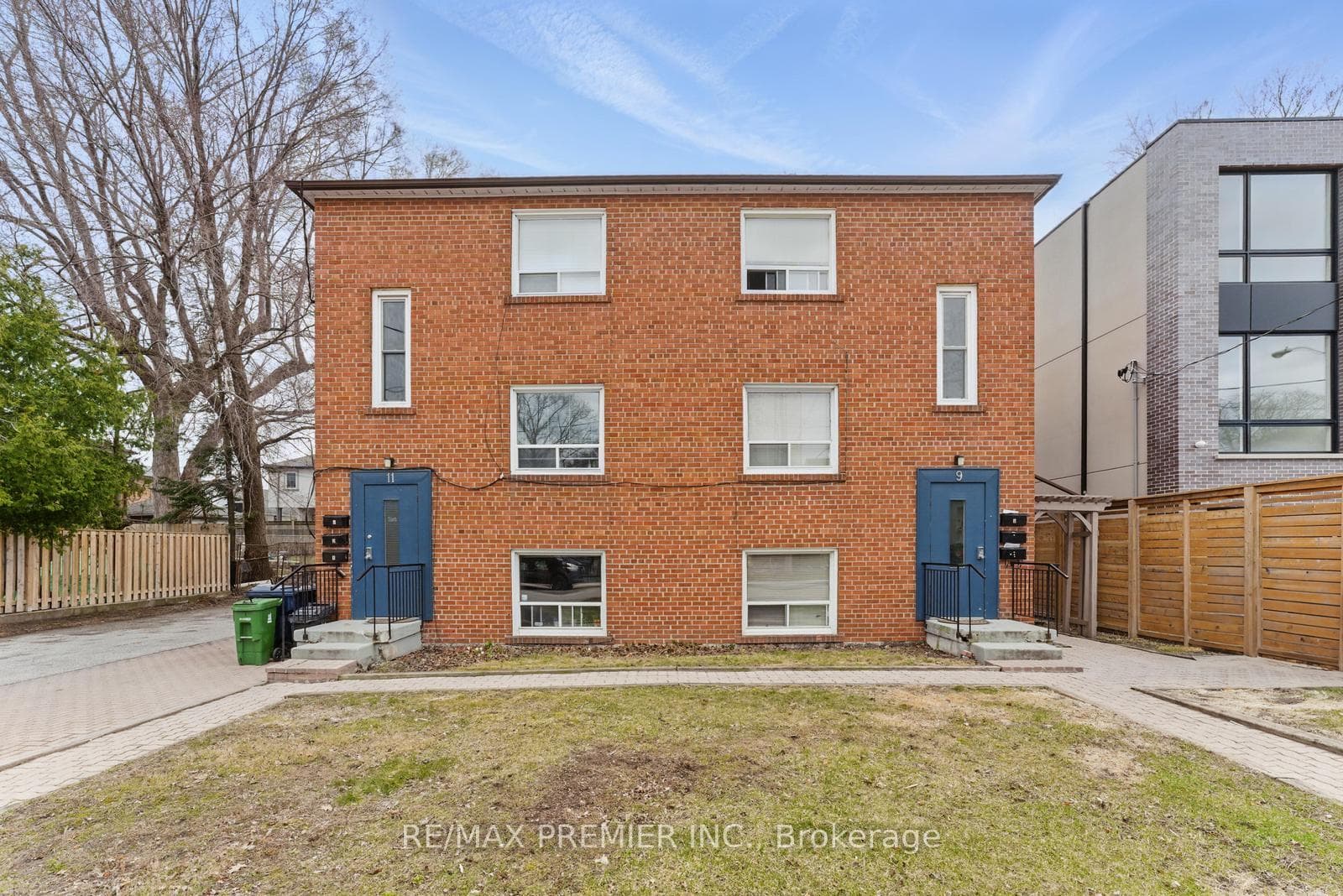 9 Bracebridge Avenue Lower, Toronto, ON M4C 2X6, Toronto E03 — photo 1