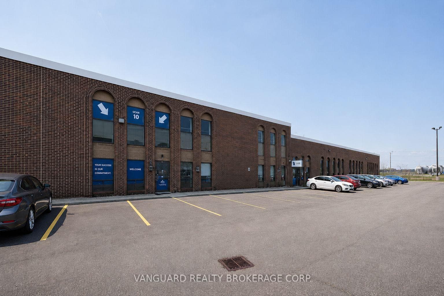 4478 Chesswood Drive 5, Toronto, ON M3J 2B9, Toronto W05 — photo 1