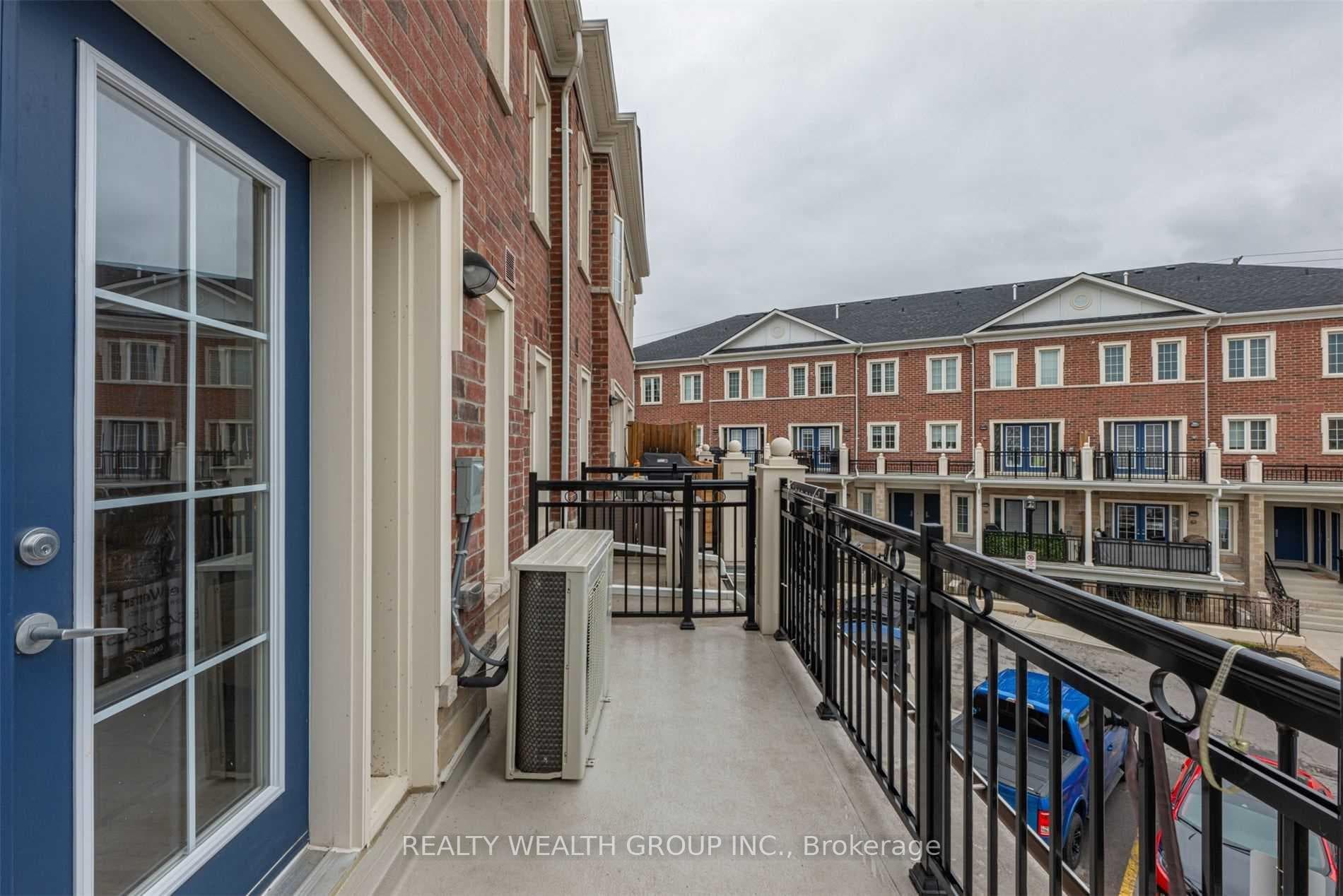 26 Bruce Street 12, Vaughan, ON L4L 1J4, Vaughan — photo 1
