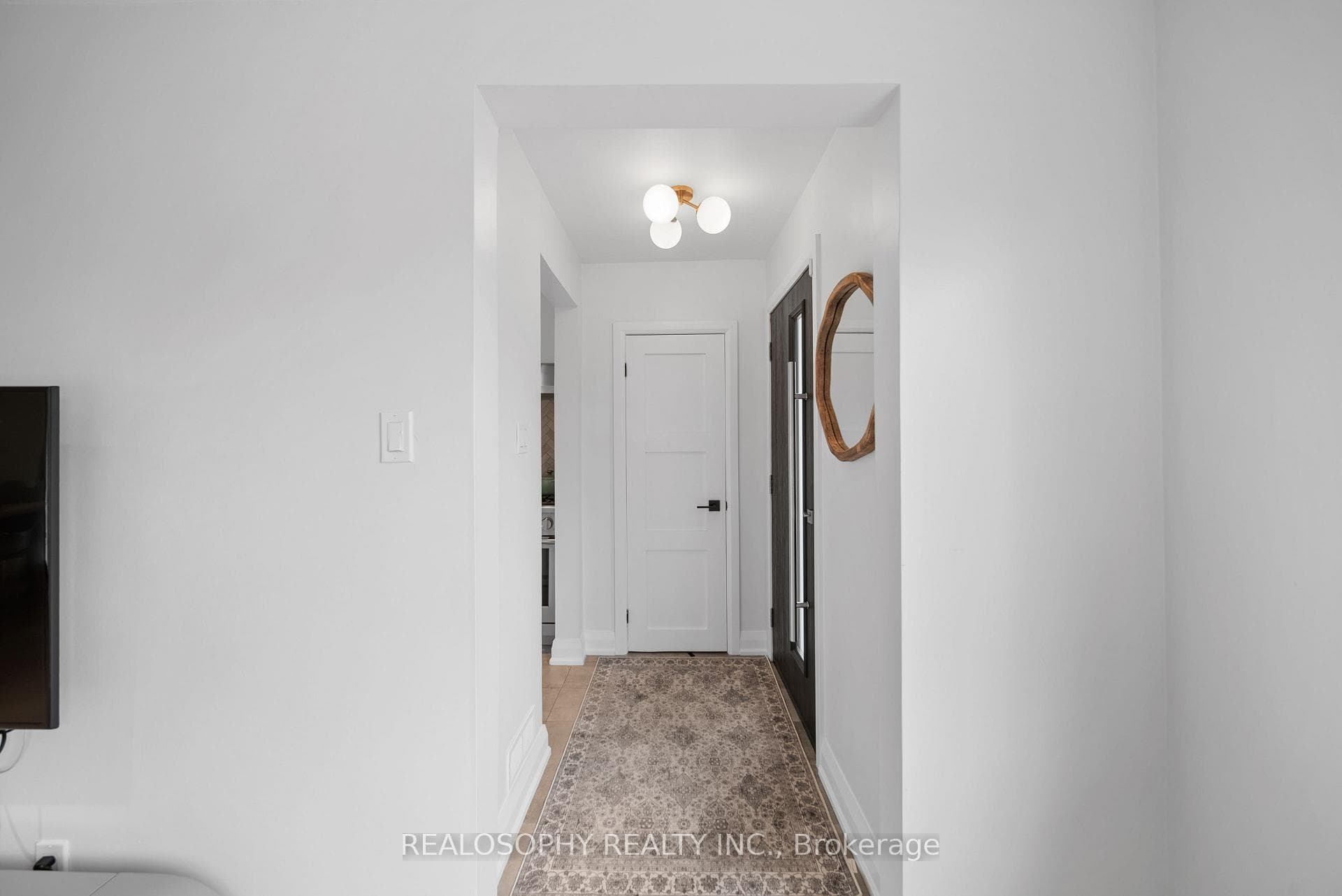 69 Squires Avenue, Toronto E03, ON M4B 2R7, Toronto E03 — photo 1