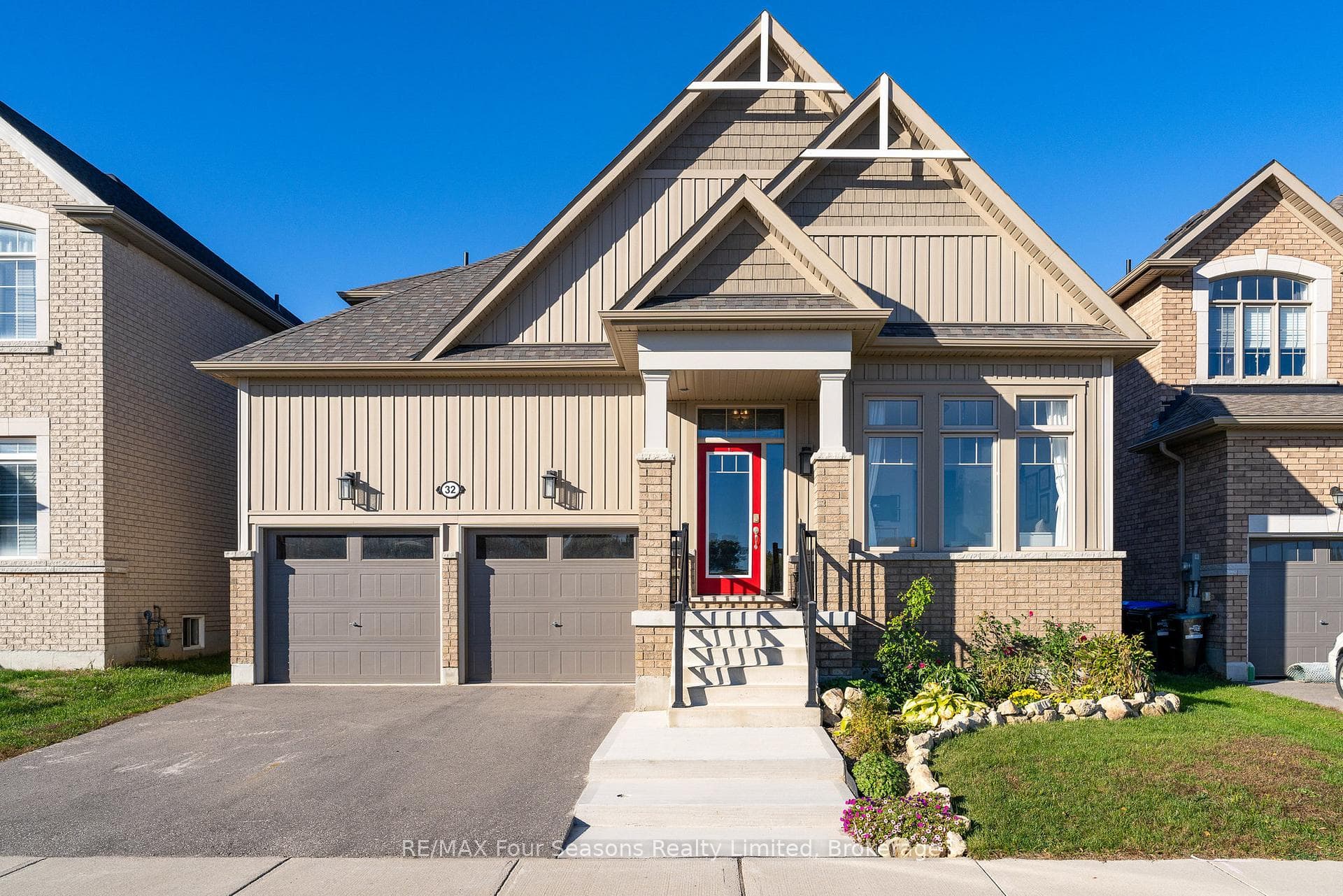 32 Dey Drive, Collingwood, ON L9Y 2P7, Collingwood — photo 1