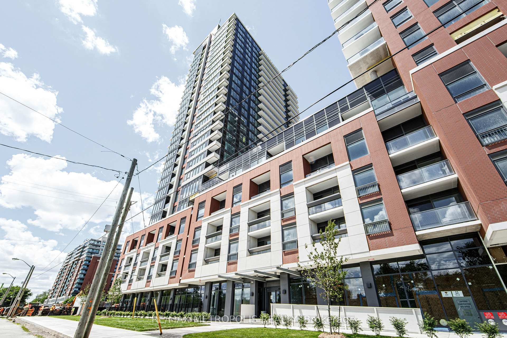 4010 Eglinton Avenue 209, Toronto, ON M9A 0G5, Toronto W09 — photo 1