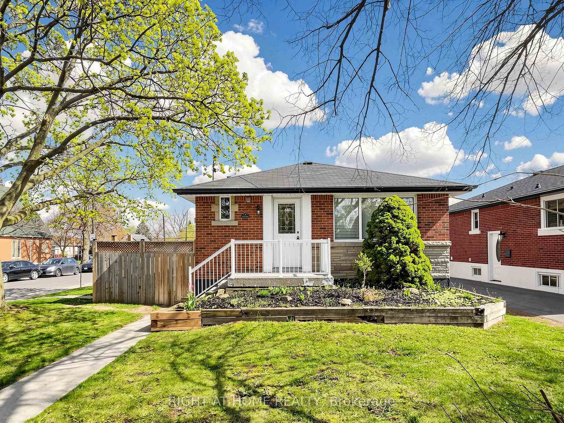 1 Welbourn Drive, Hamilton, ON L9A 3N1, Hamilton — photo 1