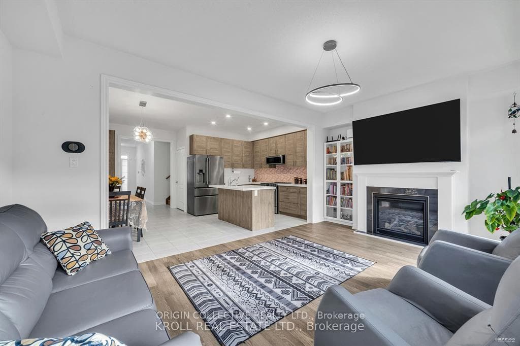 26 Frederick Taylor Way, East Gwillimbury, ON L0G 1M0, East Gwillimbury — photo 1