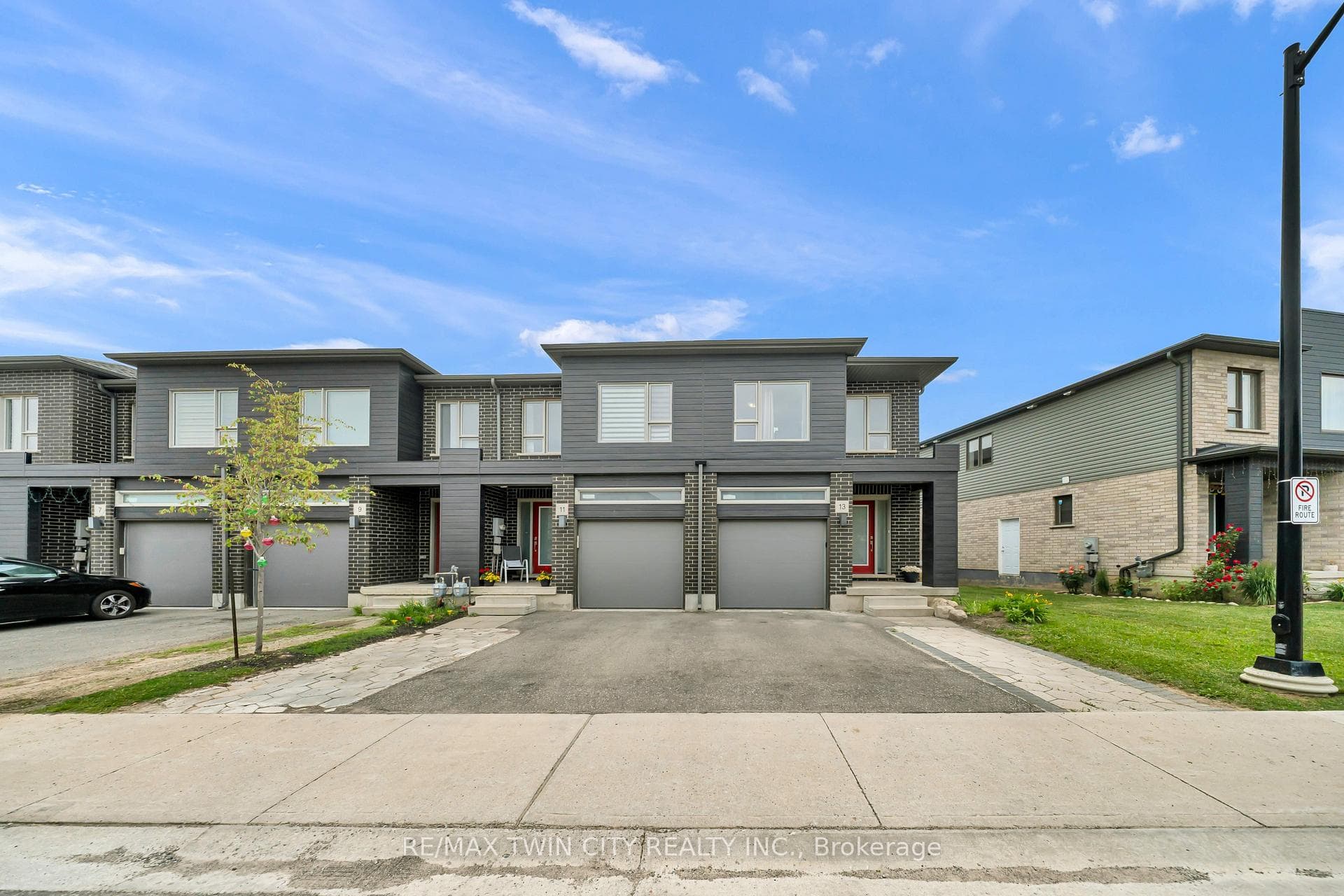 13 Pony Way, Kitchener, ON N2R 0R8, Kitchener — photo 1