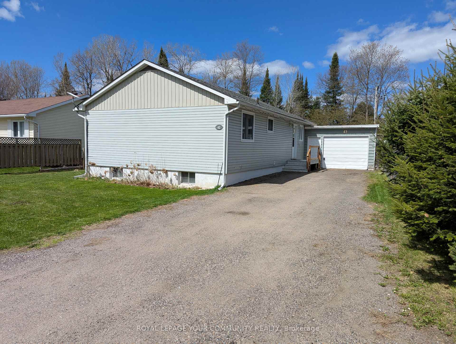 42 Sprucedale Street, Highlands East, ON K0L 1M0, Highlands East — photo 1