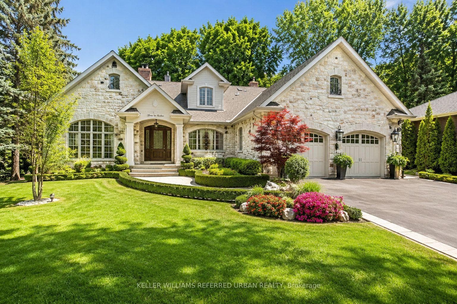 11 Country Club Drive, Toronto, ON M9A 3J3, Toronto W08 — photo 1