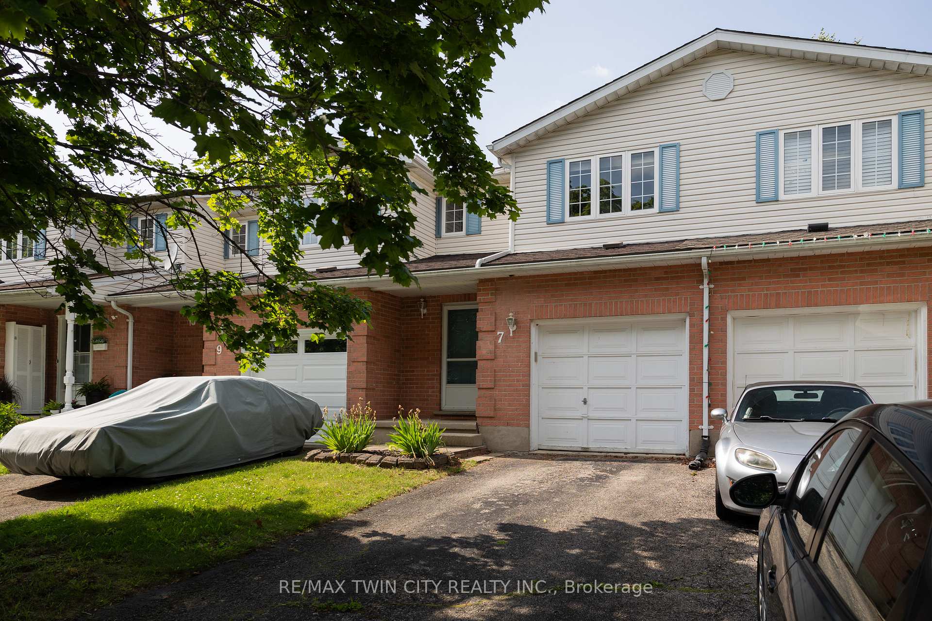 7 GRAYSTONE Court, Brant, ON N3L 3Y1, Brant — photo 1
