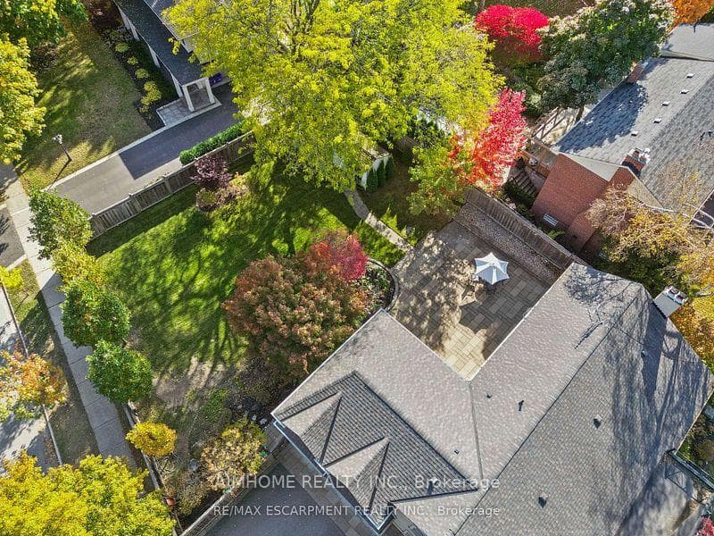 1300 Braeside Drive, Oakville, ON L6J 2A4, Oakville — photo 1