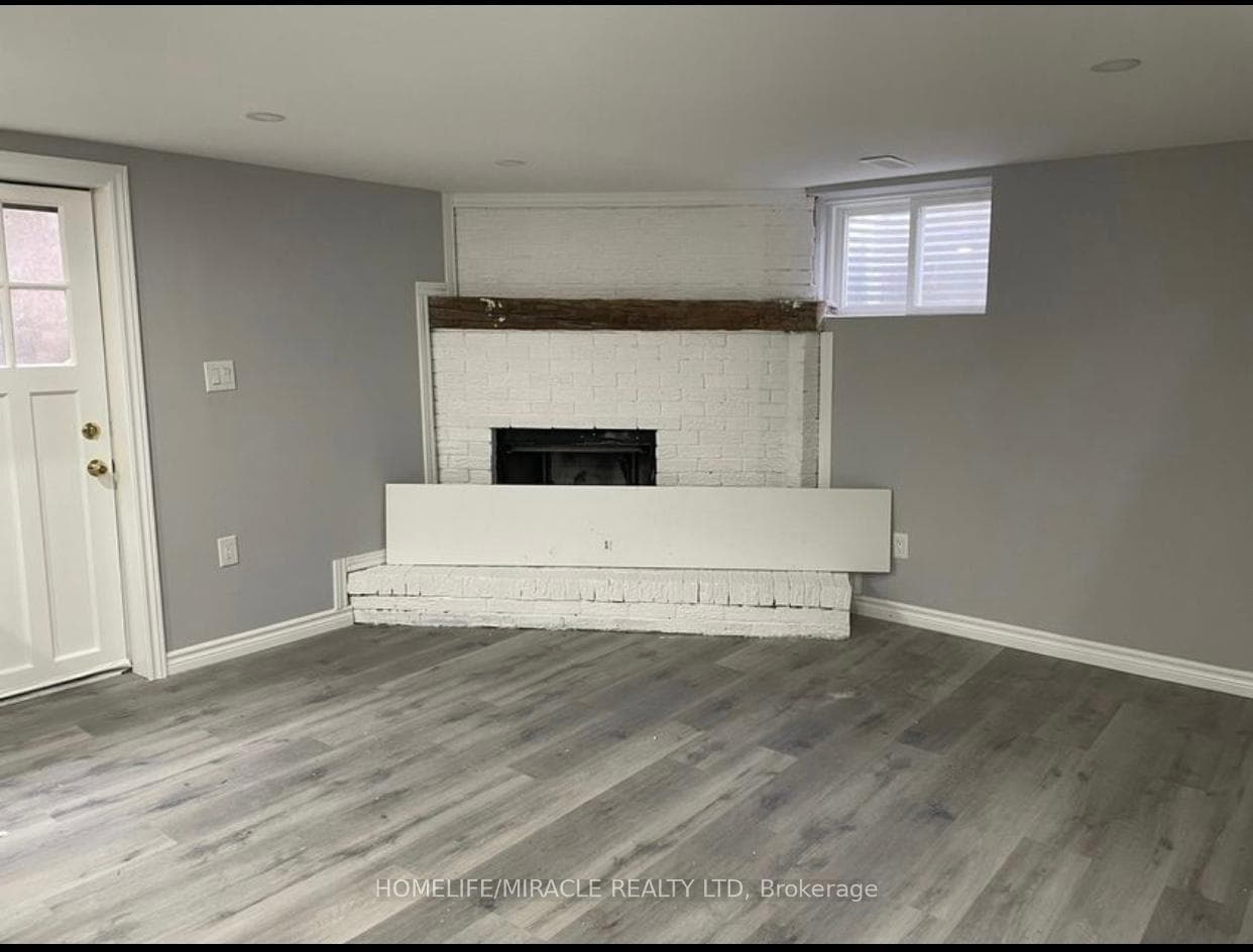 23 Jay Court Lower, Kitchener, ON N2E 1P7, Kitchener — photo 1