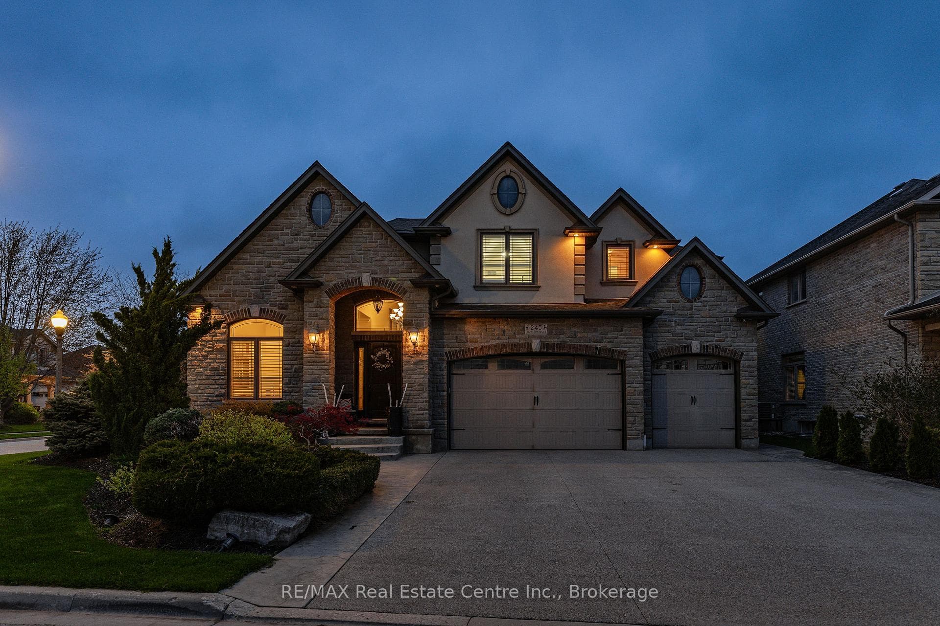 245 Joseph Schoerg Crescent, Kitchener, ON N2P 2X8, Kitchener — photo 1