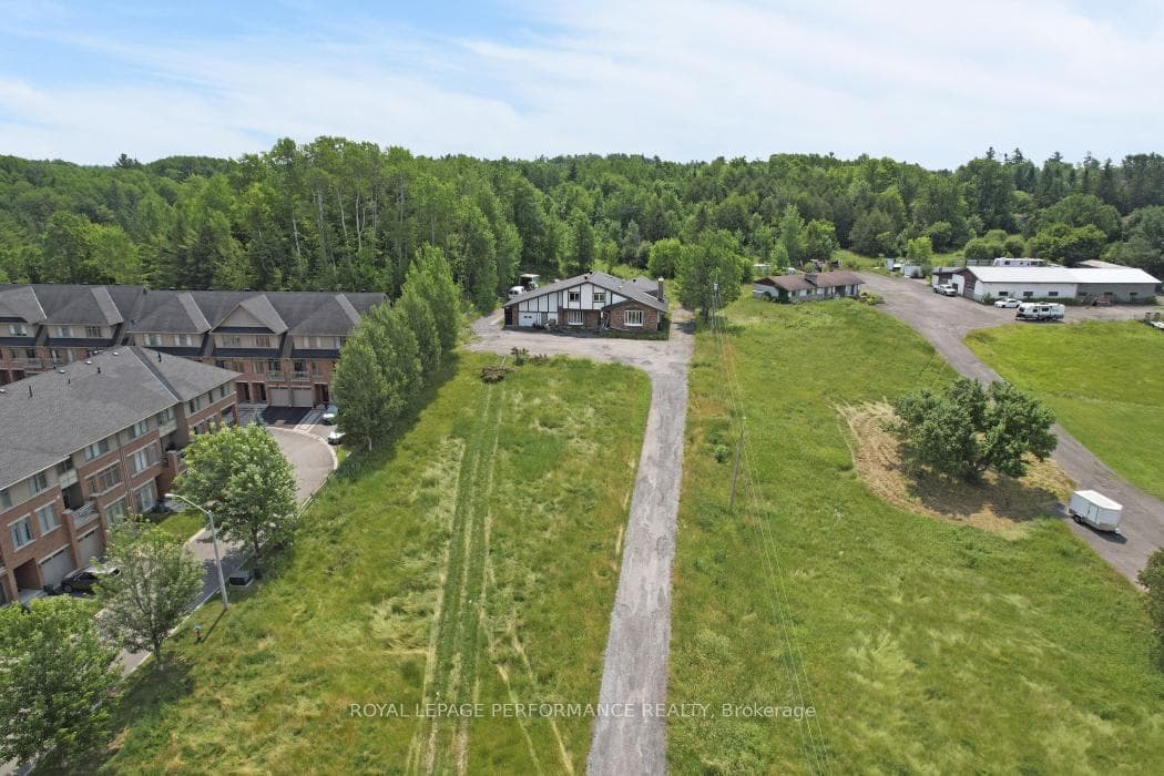 1016 Old Montreal Road, Orleans - Cumberland and Area, ON K4A 3N2, Orleans - Cumberland and Area — photo 1