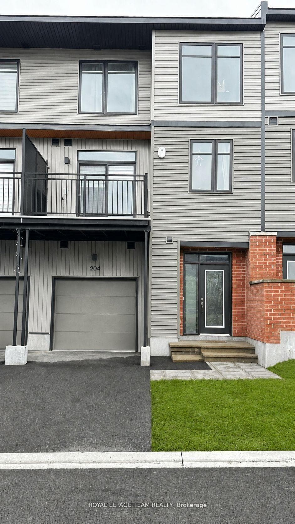 204 Tussock Private, Blossom Park - Airport and Area, ON K1X 0M8, Blossom Park - Airport and Area — photo 1