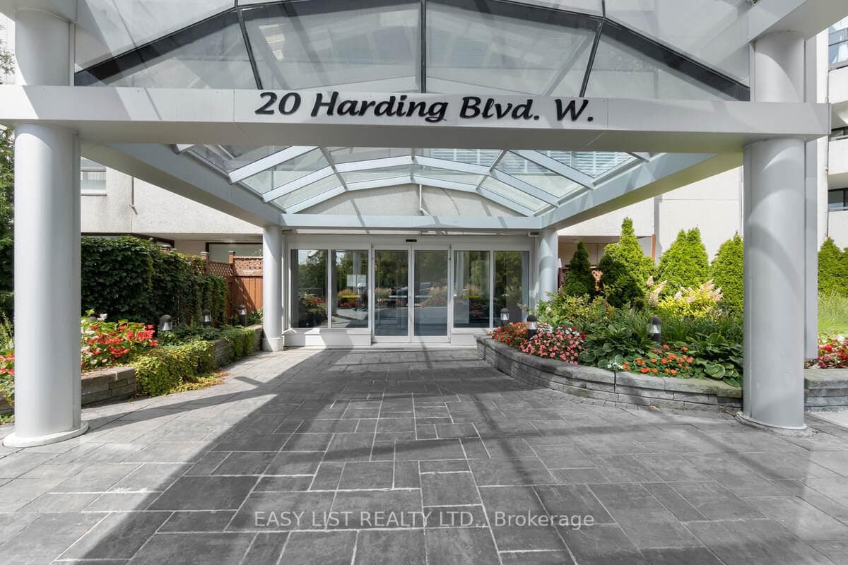 20 Harding Boulevard W 810, Richmond Hill, ON L4C 9S4, Richmond Hill — photo 1