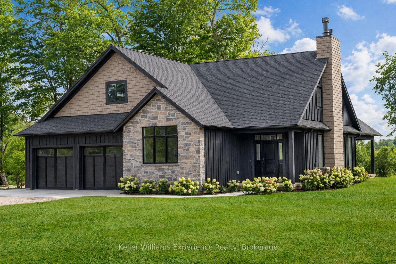 104 Butternut Court, Grey Highlands, ON N0C 1H0, Grey Highlands — photo 1