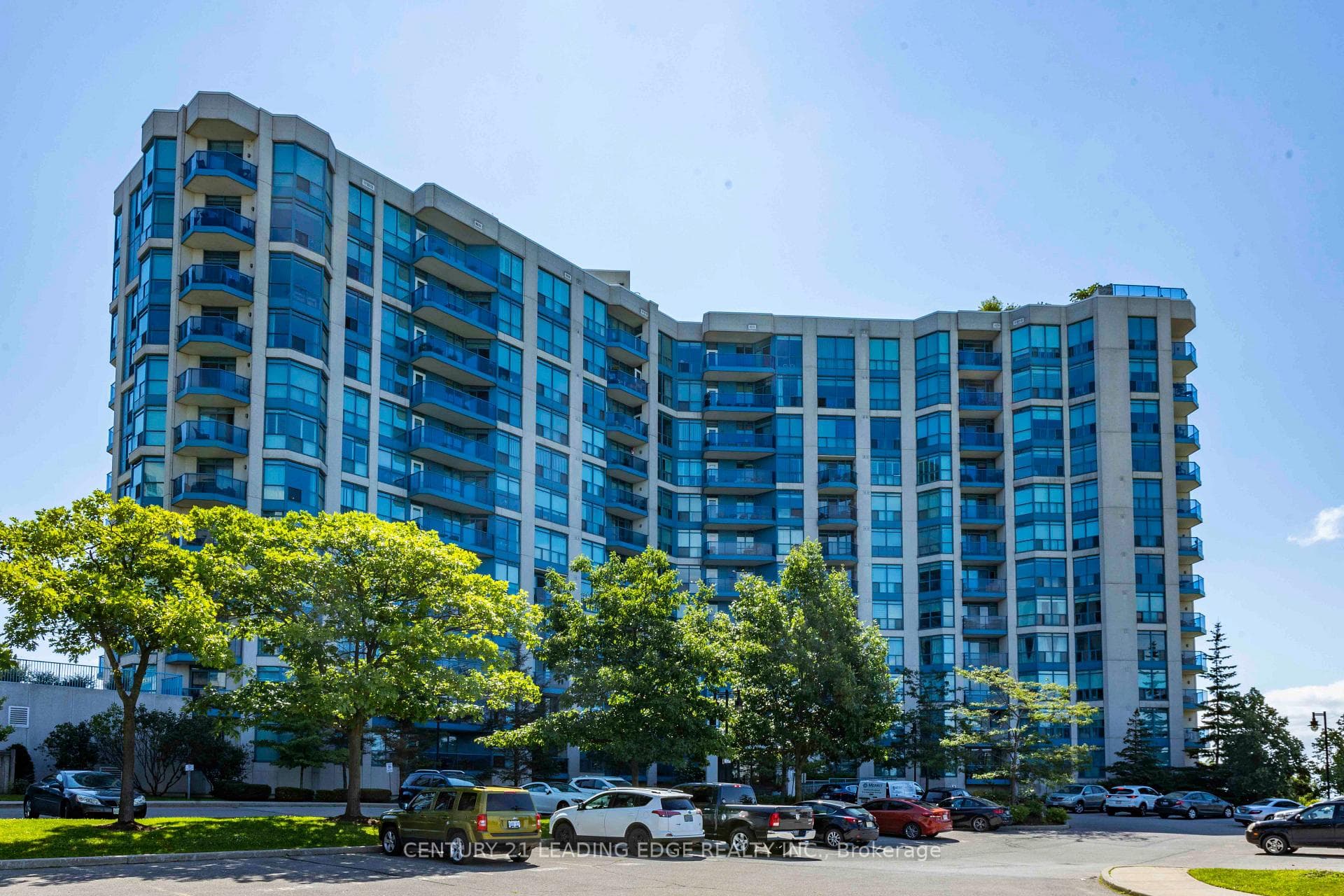 340 Watson Street W 402, Whitby, ON L1N 9G1, Whitby — photo 1