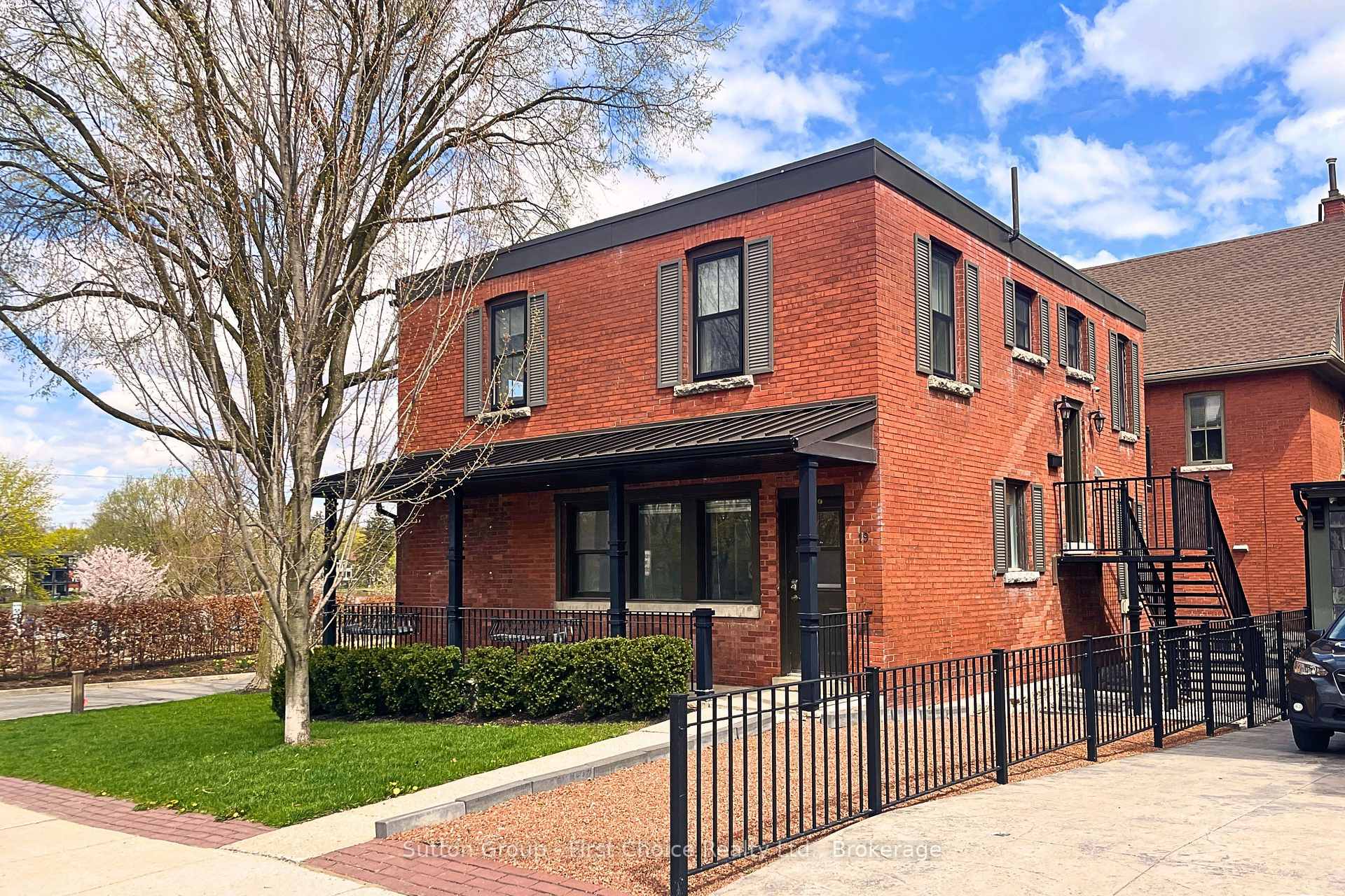 19 Waterloo Street S, Stratford, ON N5A 4A5, Stratford — photo 1