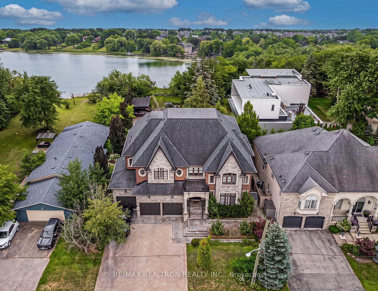173 Lakeland Crescent, Richmond Hill, ON L4E 3A4