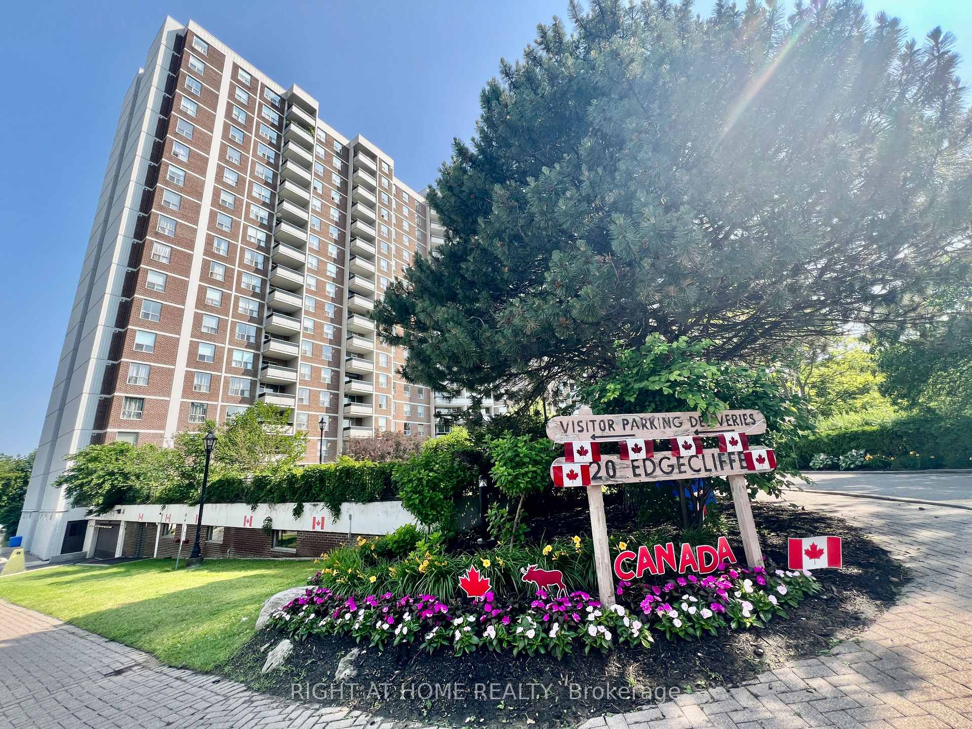 20 Edgecliff Golfway 1008, Toronto, ON M3C 3A4, Toronto C11 — photo 1