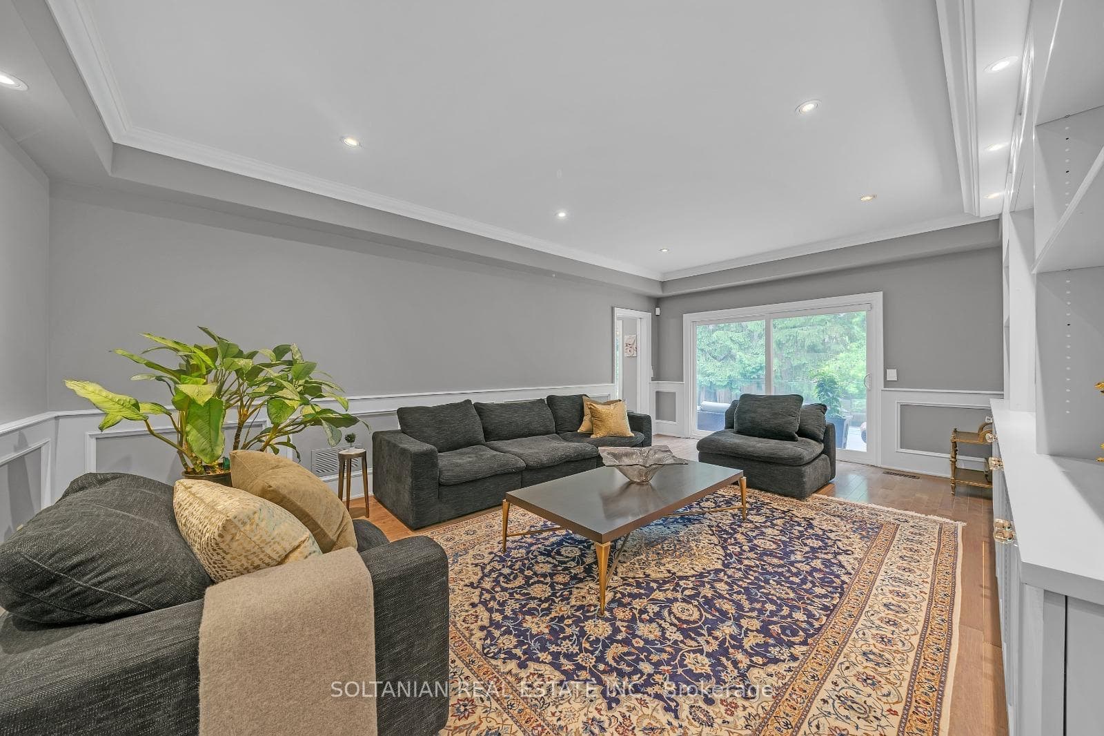 6 Fairfield Place, Markham, ON L3T 7M7, Markham — photo 1
