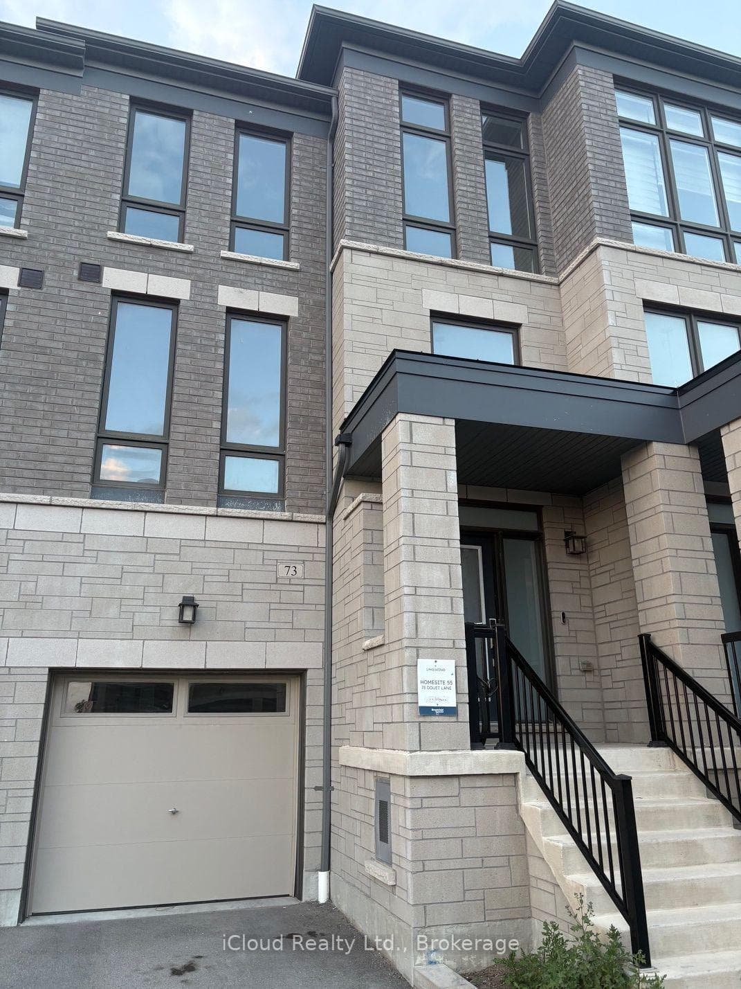 73 Douet Lane, Ajax, ON L1Z 0V4, Ajax — photo 1