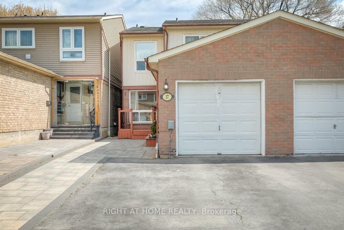 37 McKnight Drive, Toronto, ON M1B 2Z4, Toronto E11 — photo 1