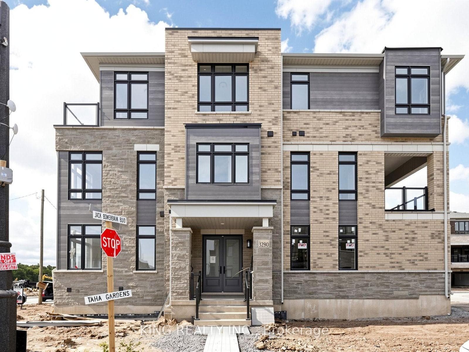 3290 Taha Garden, Oakville, ON L6M 5R9, Oakville — photo 1