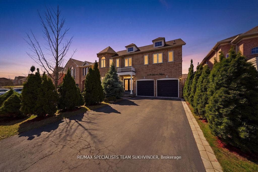7148 Lowville Heights, Mississauga, ON L5N 8E6, Mississauga — photo 1