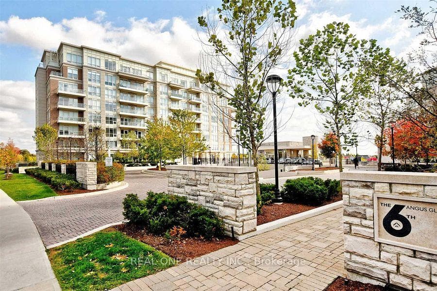 15 Stollery Pond Crescent 612, Markham, ON L6C 0Y4, Markham — photo 1