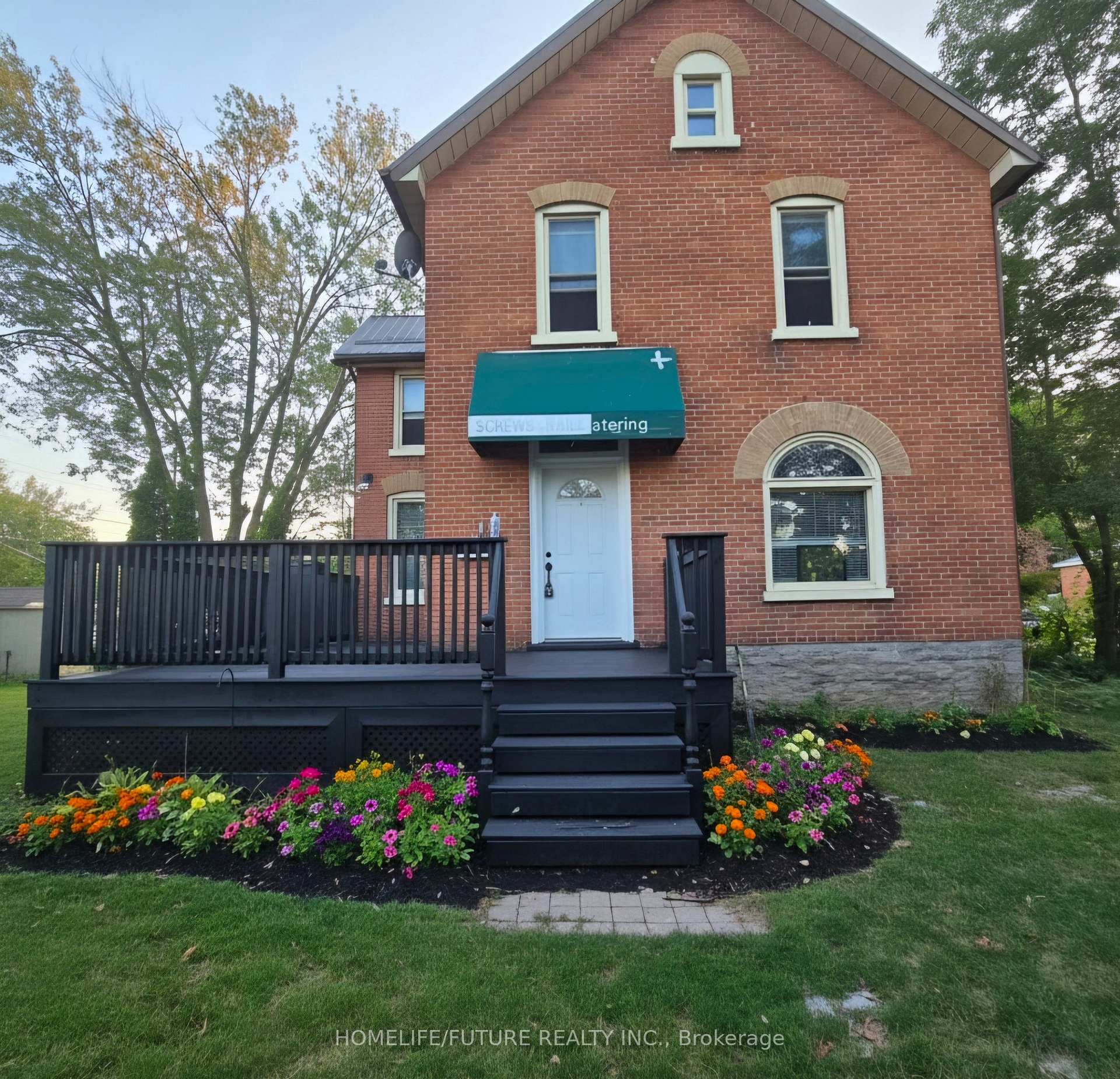 16 Highland Avenue B, Belleville, ON K8P 3R1, Belleville — photo 1