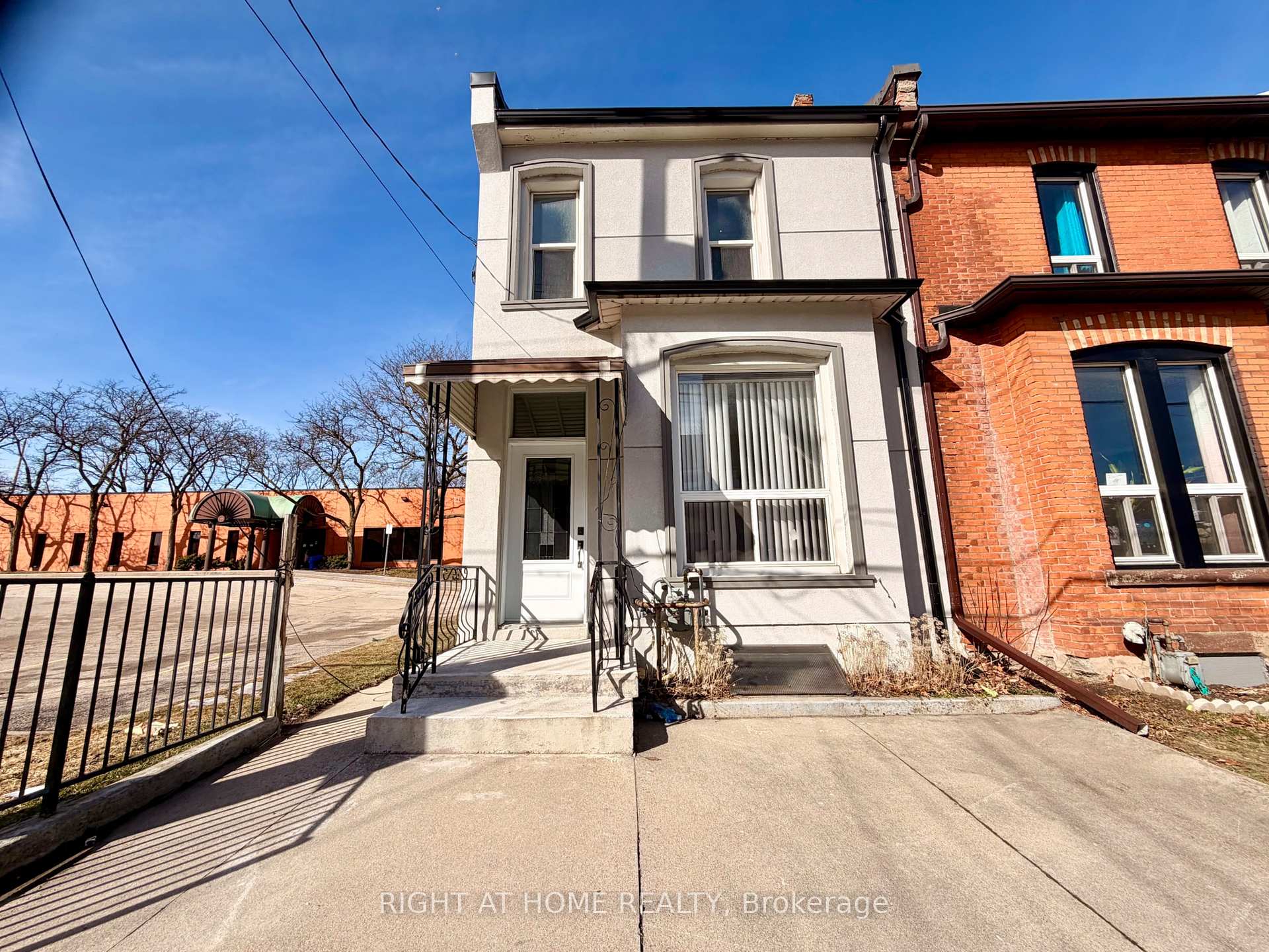 141 Ray Street N, Hamilton, ON L8R 2Y3, Hamilton — photo 1