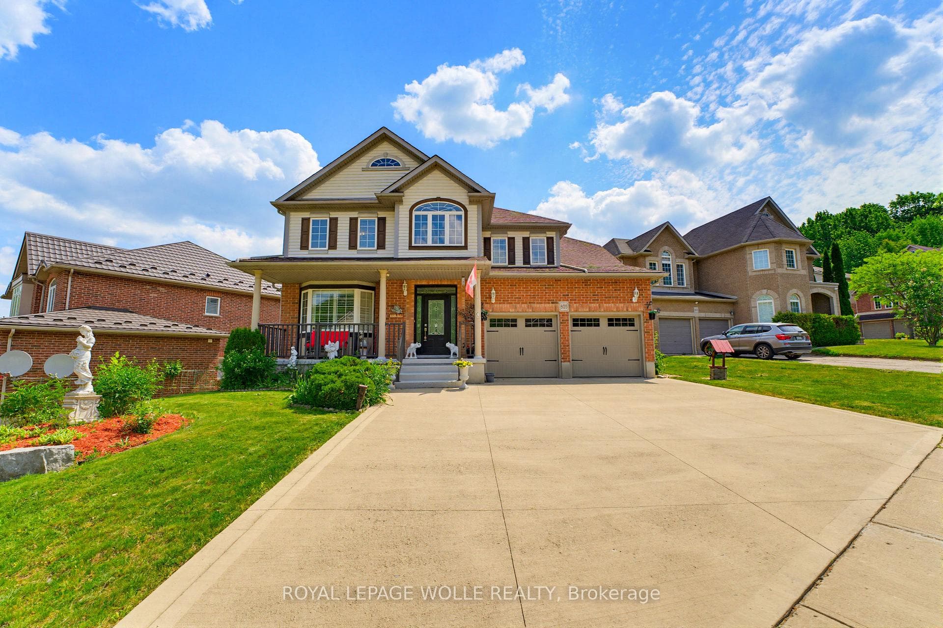 805 Munich Circle, Waterloo, ON N2V 2N5, Waterloo — photo 1