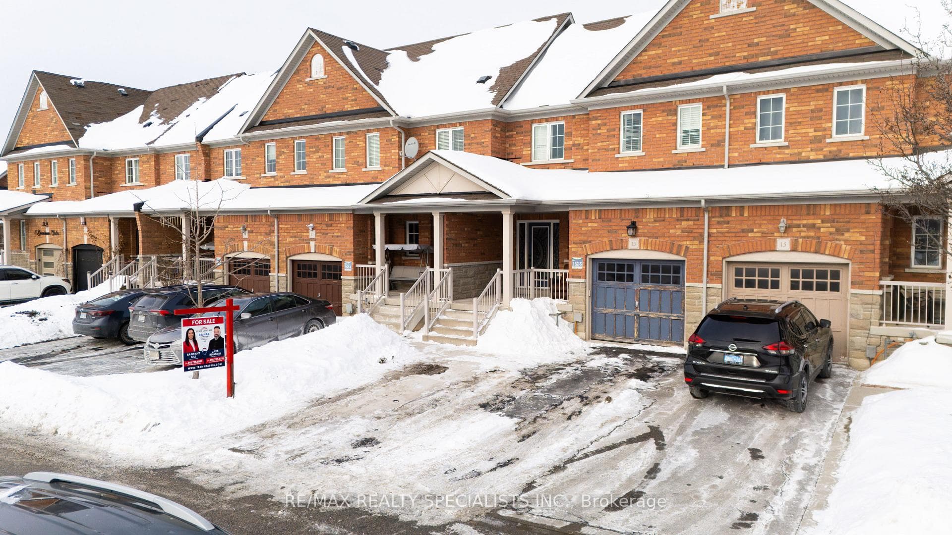 13 Burnstown Circle, Brampton, ON L6P 3M1, Brampton — photo 1