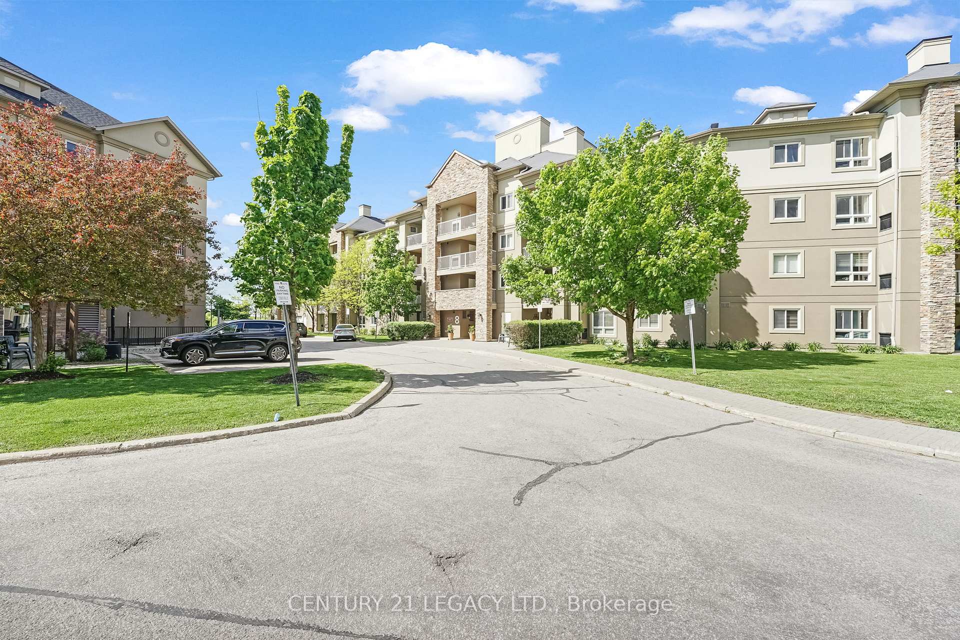8 Dayspring Circle 1307, Brampton, ON L6P 2Z7, Brampton — photo 1
