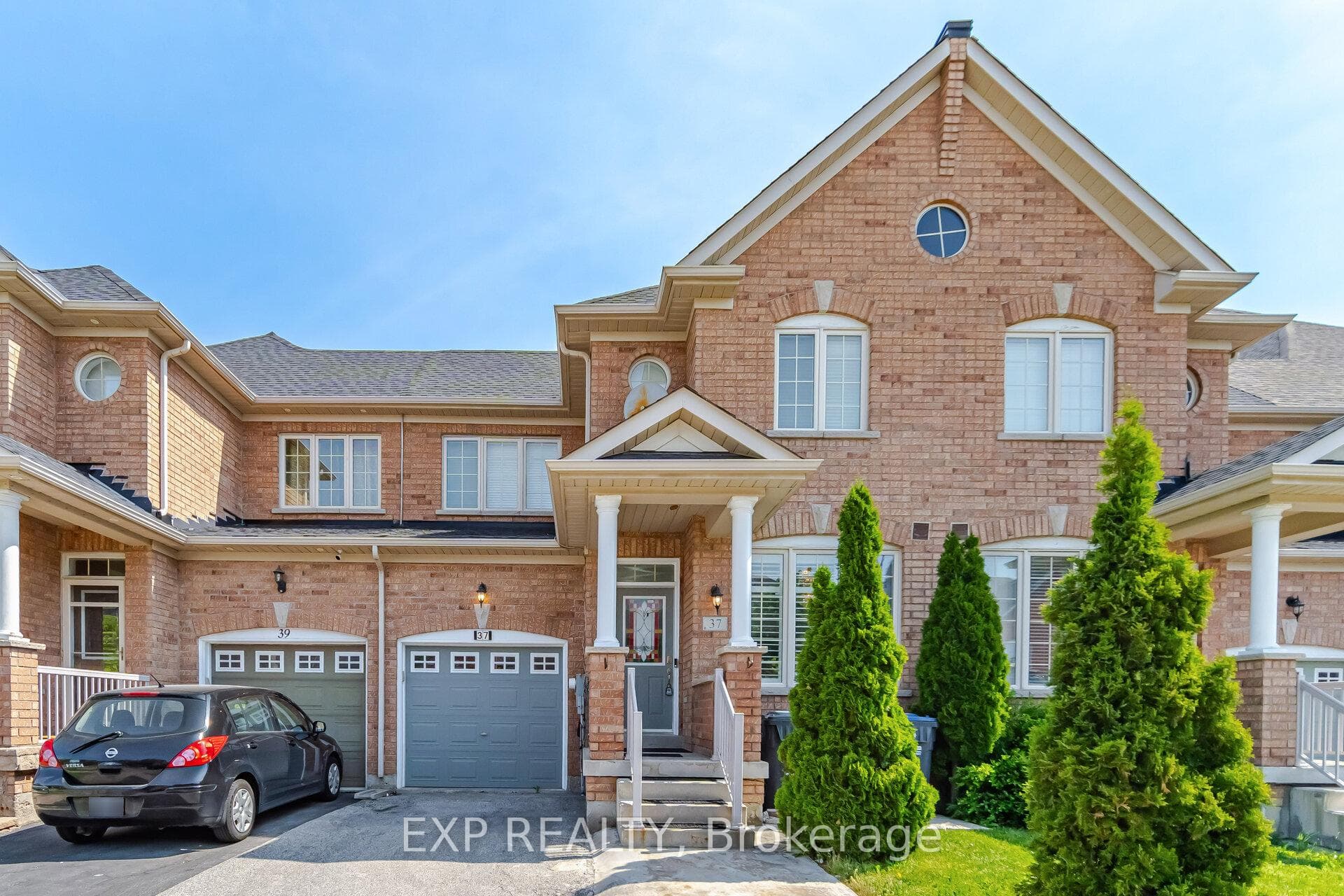 37 Totten Drive, Brampton, ON L6R 0P5, Brampton — photo 1
