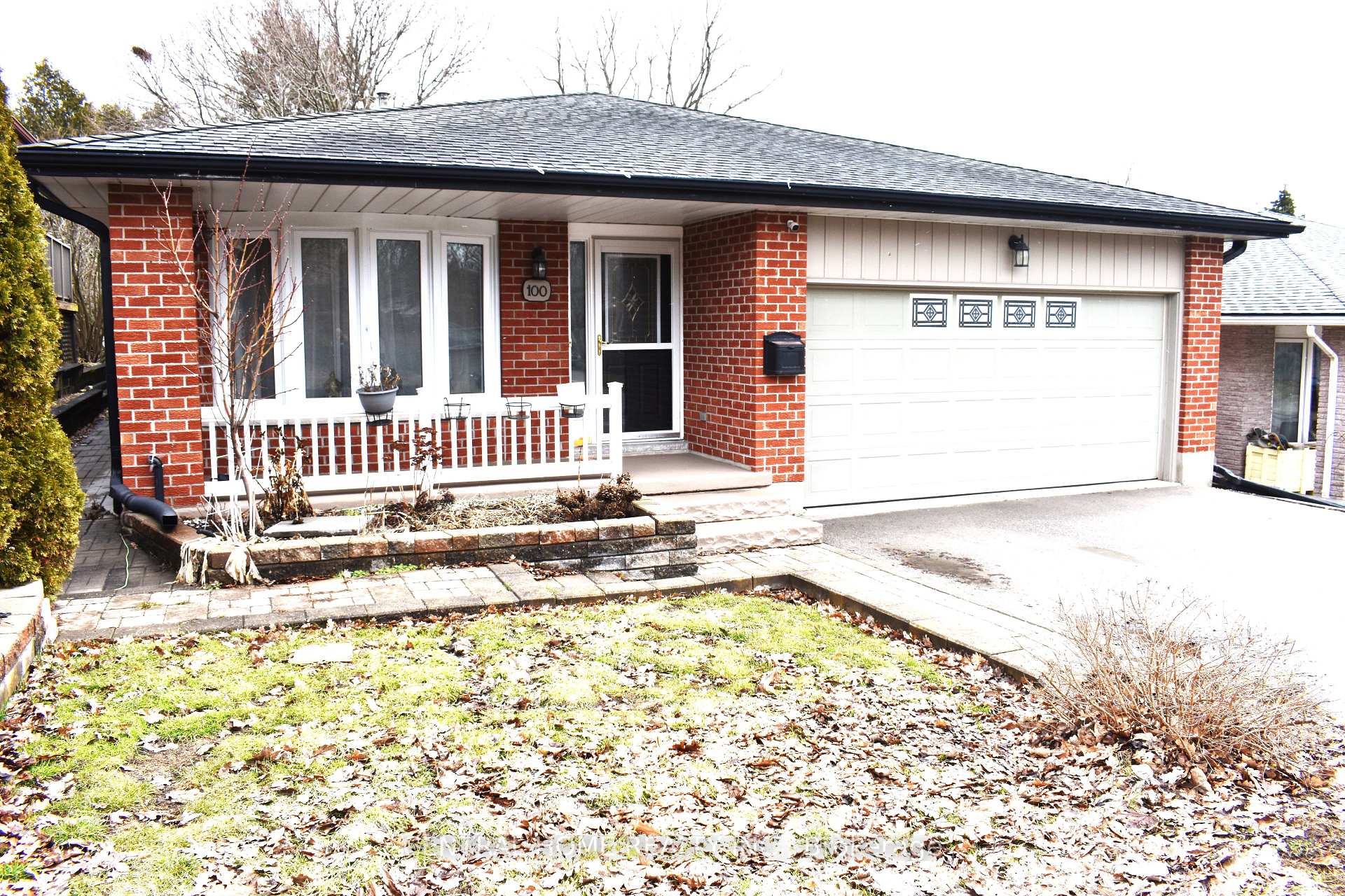 100 Biehn Drive, Kitchener, ON N2R 1M5, Kitchener — photo 1
