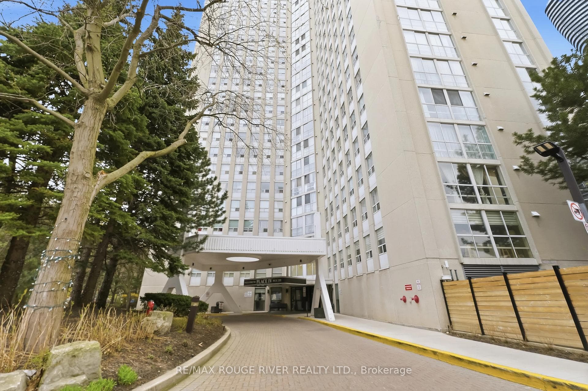 3650 Kaneff Crescent 1008, Mississauga, ON L5A 4A1, Mississauga — photo 1