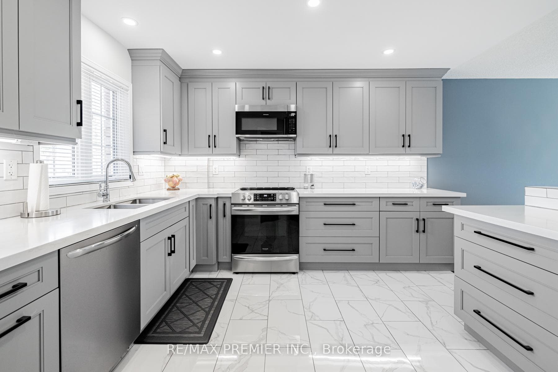 20 Cranberry Heights, Wasaga Beach, ON L9Z 1M9, Wasaga Beach — photo 1