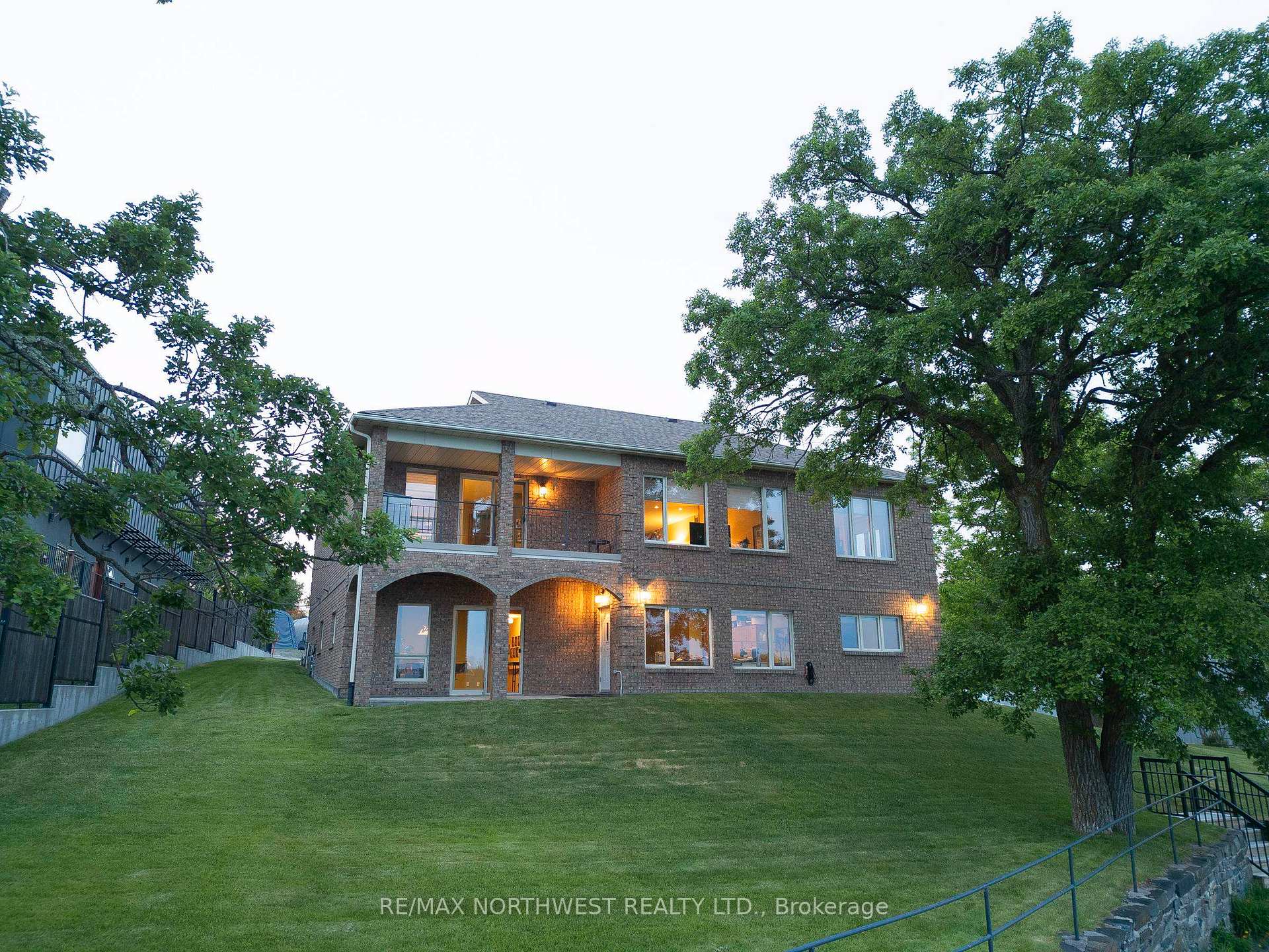 110 Lakeside Crescent, Kenora, ON P9N 4H4, Kenora — photo 1