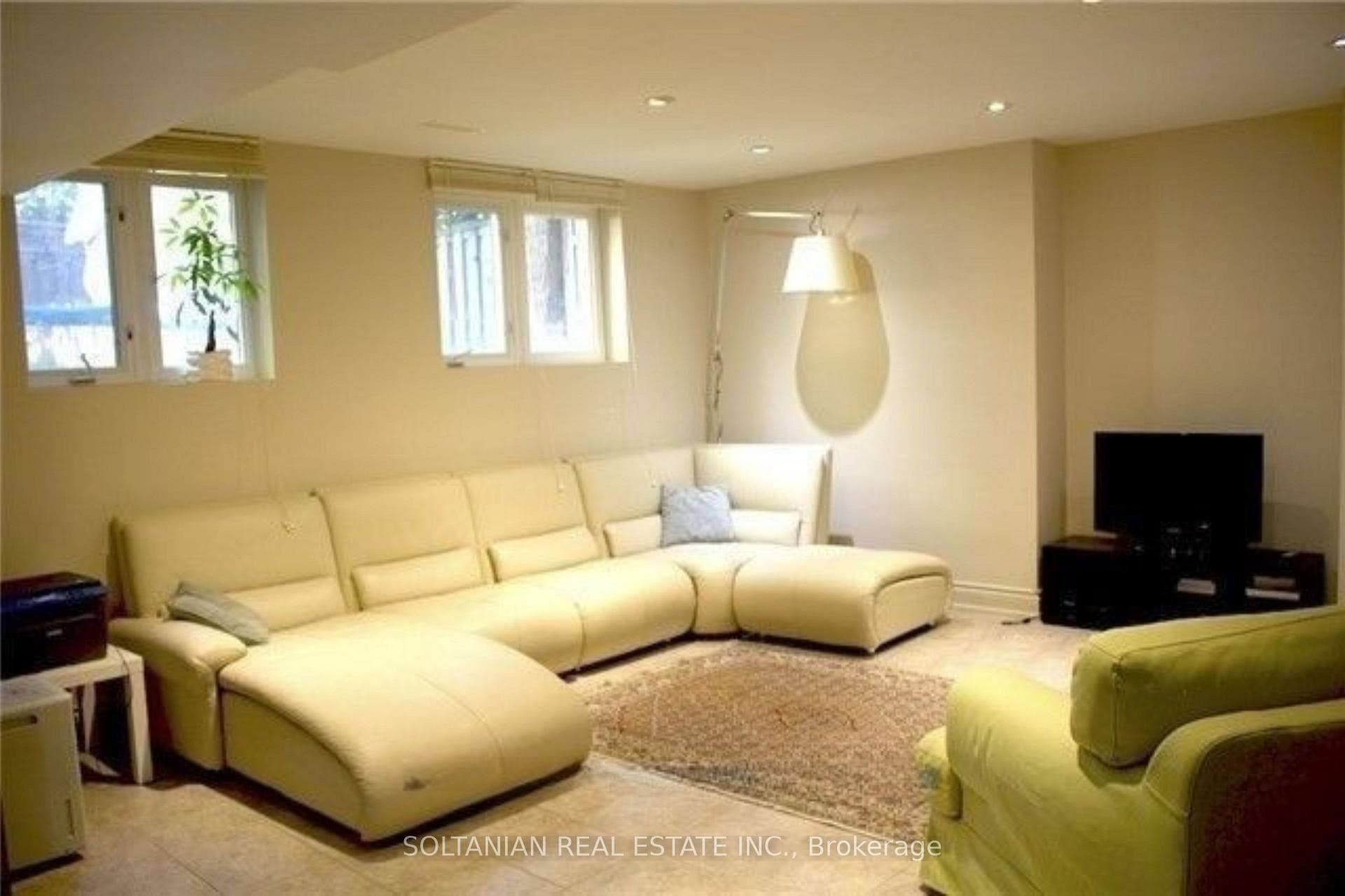 164 Newton Drive Bsmt, Toronto, ON M2M 2N7, Toronto C14 — photo 1