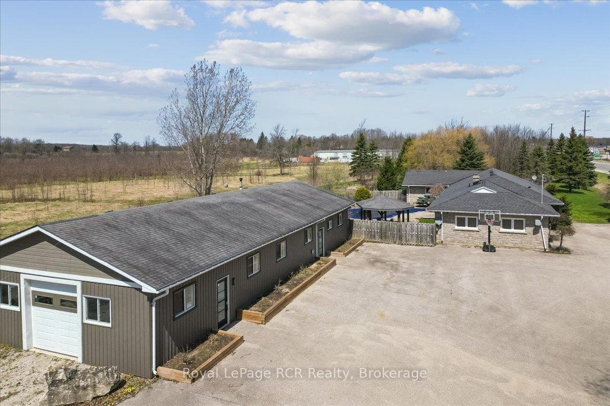 717906 6 Highway, Georgian Bluffs, ON N4K 5N7, Georgian Bluffs — photo 1